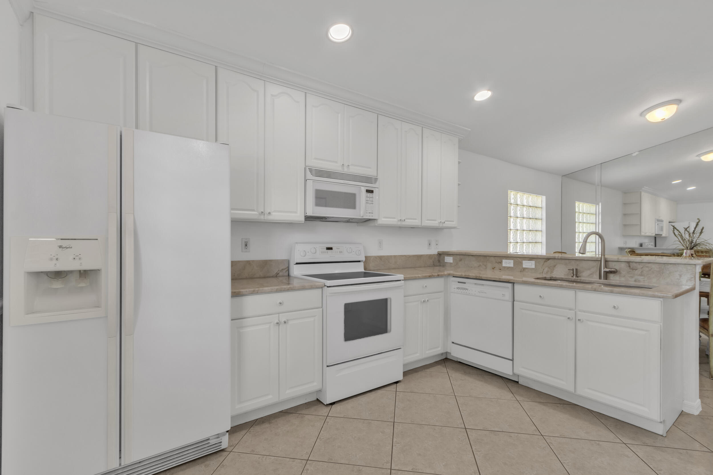 8046 Florenza Drive Property Photo 12