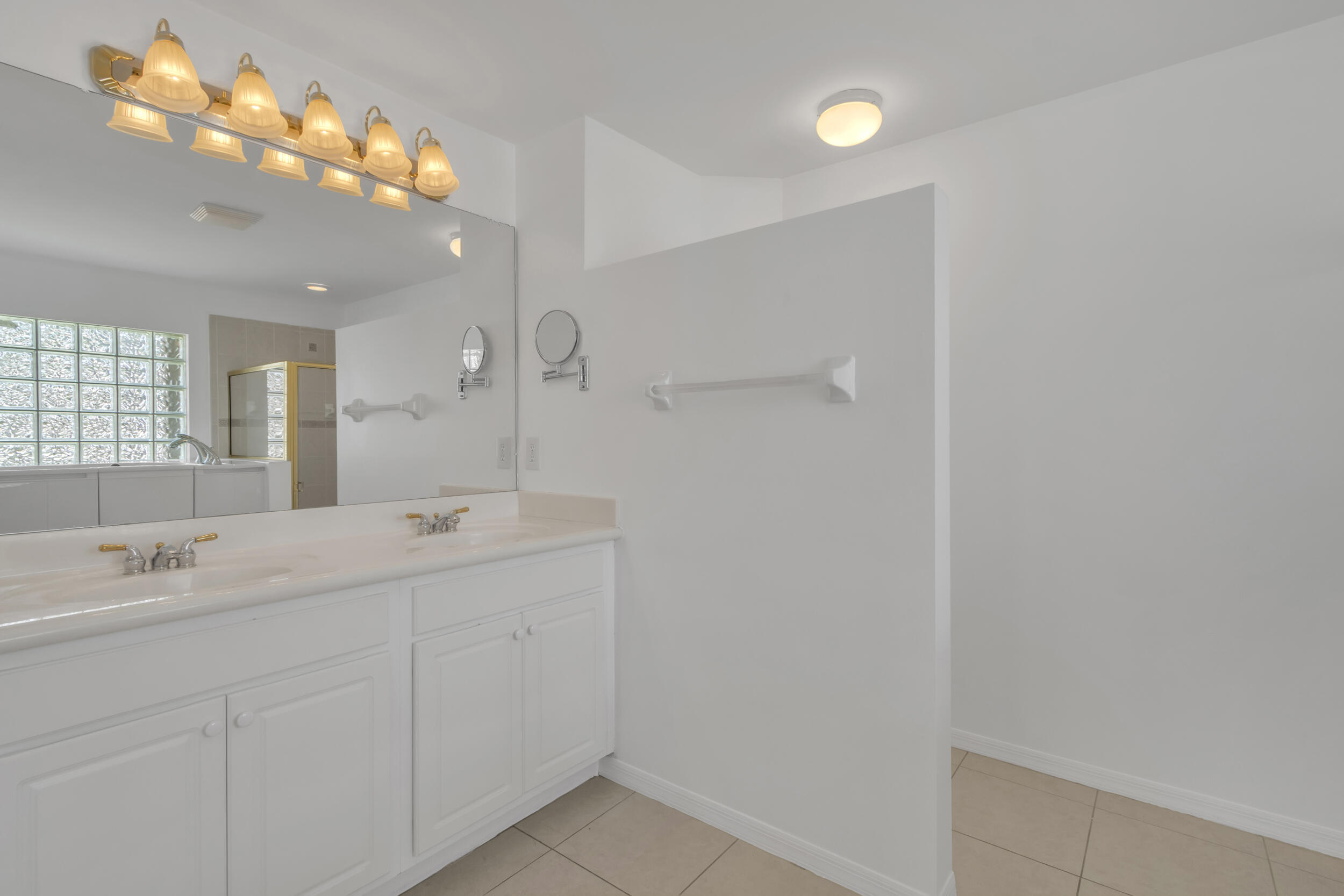 8046 Florenza Drive Property Photo 17