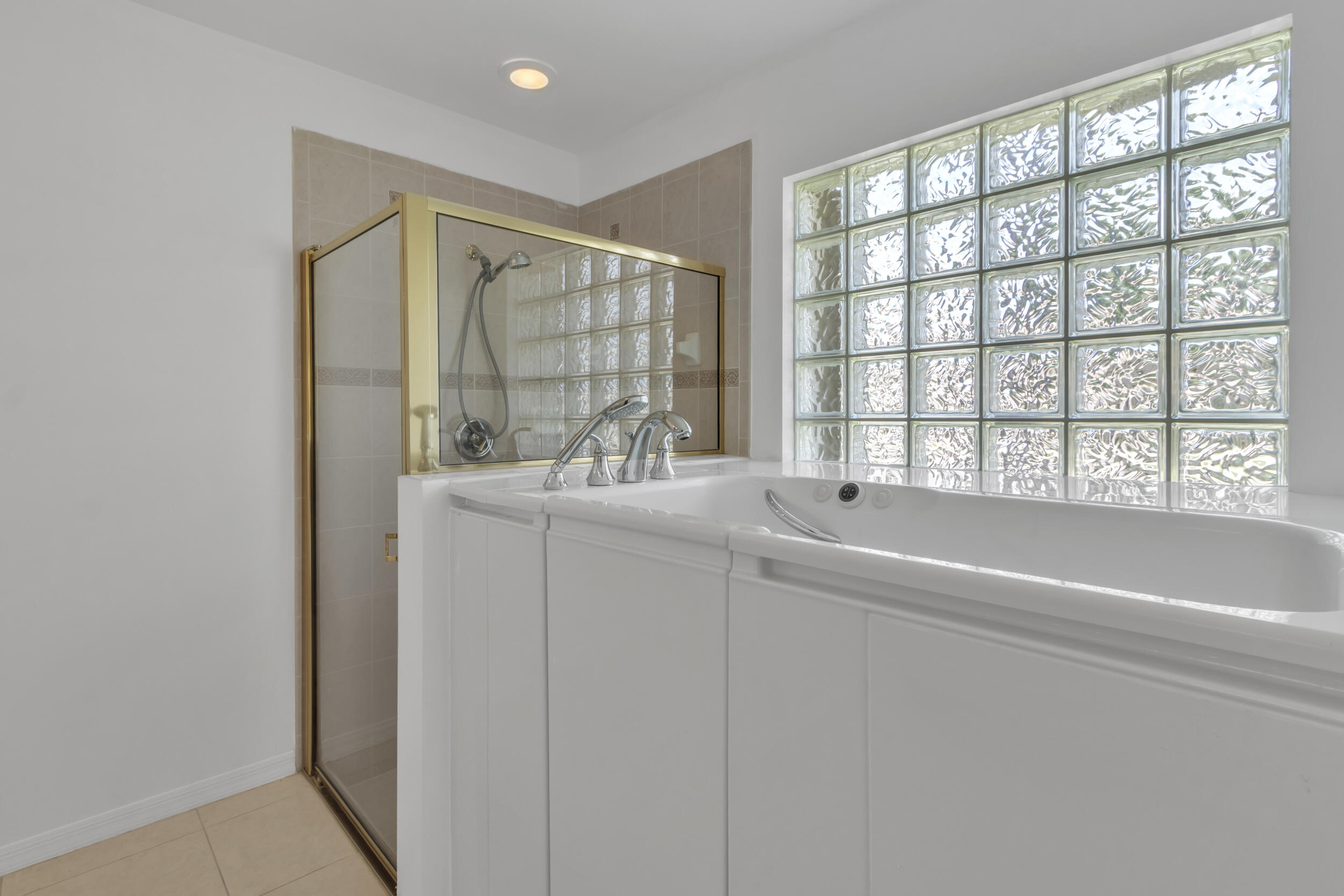 8046 Florenza Drive Property Photo 18