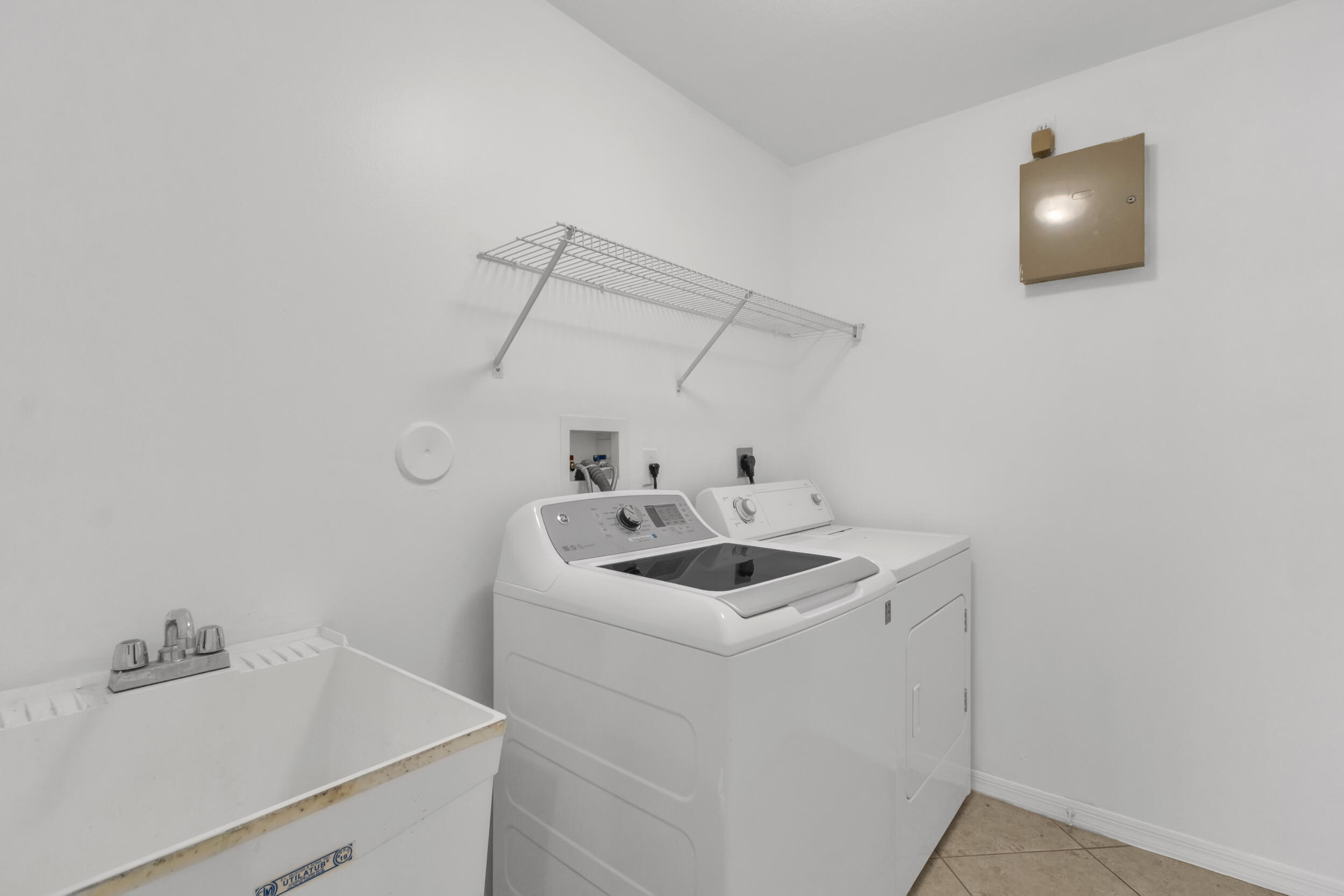 8046 Florenza Drive Property Photo 23