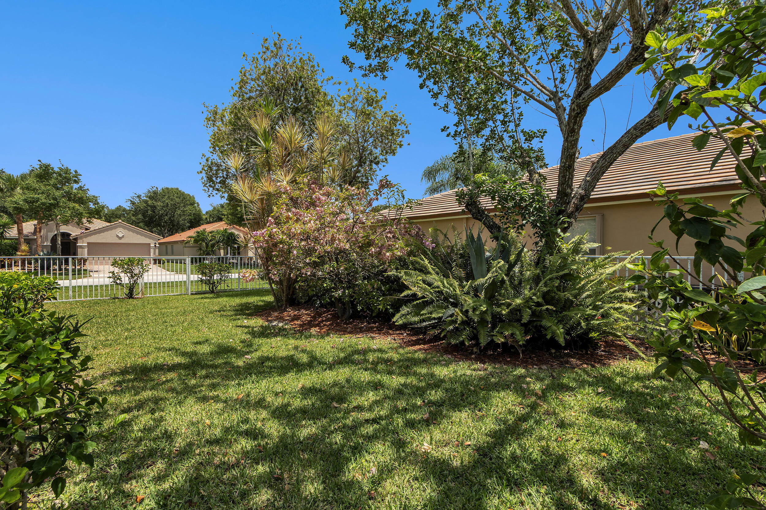 8046 Florenza Drive Property Photo 29