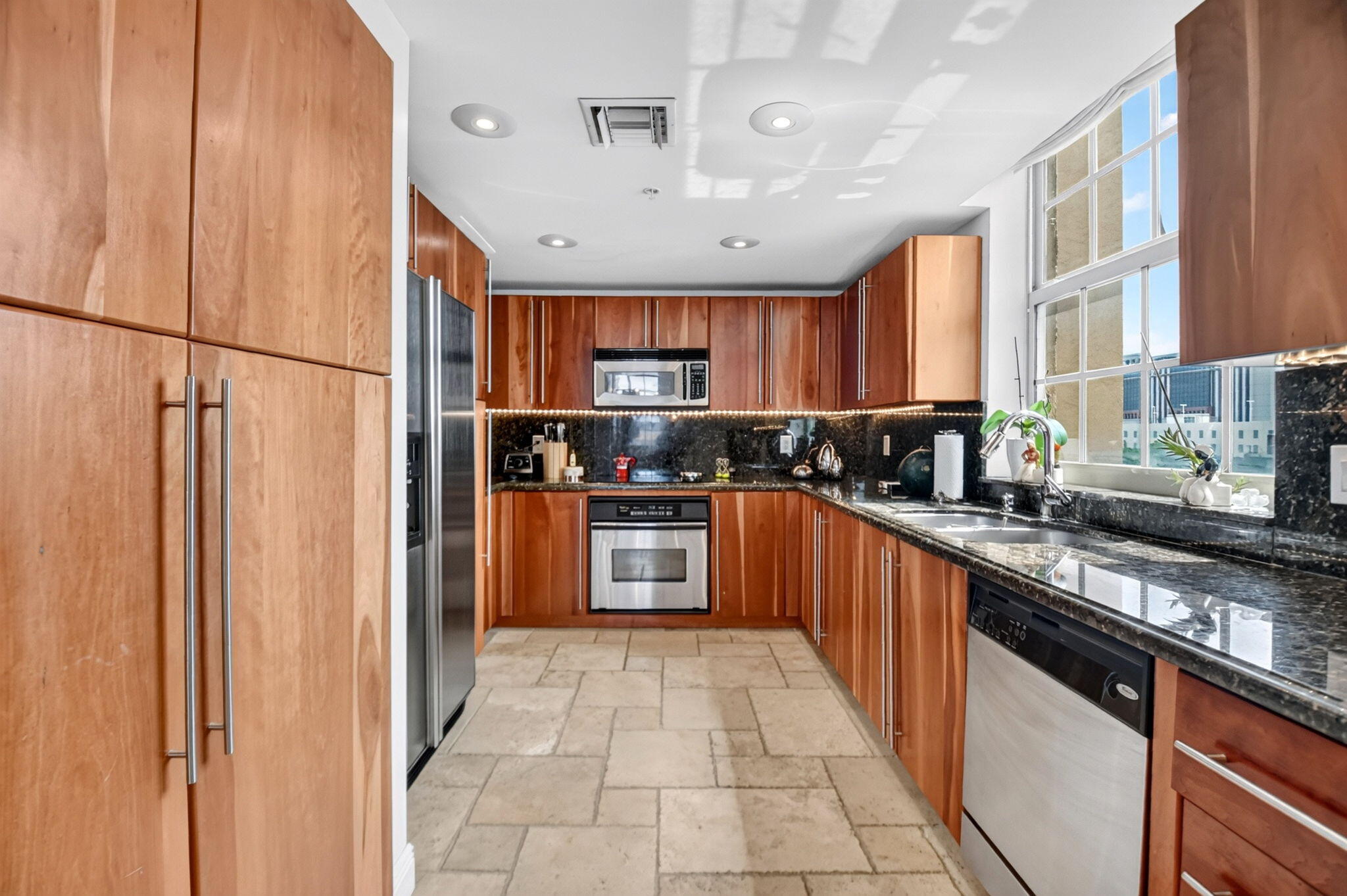 610 Clematis Street 424 Property Photo 12