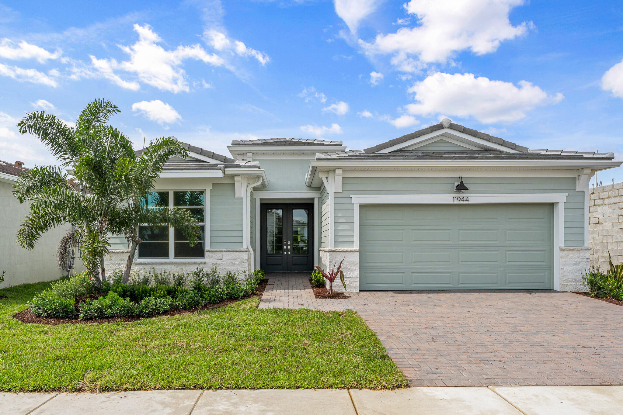 11944 Sw Pantone Street Property Photo 1
