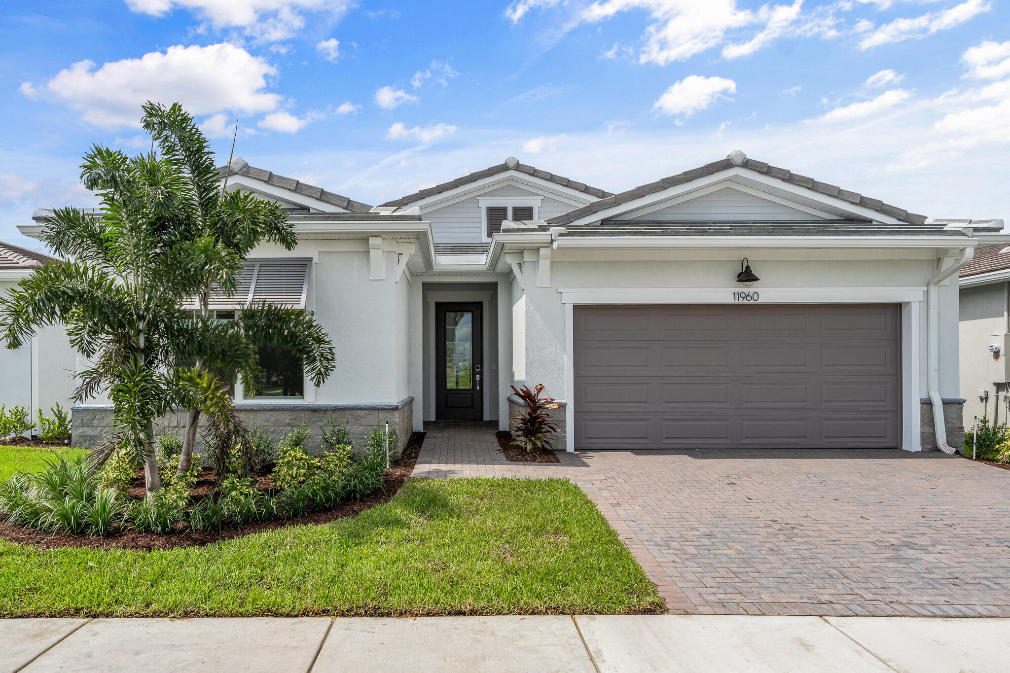 11960 Sw Pantone Street Property Photo 1