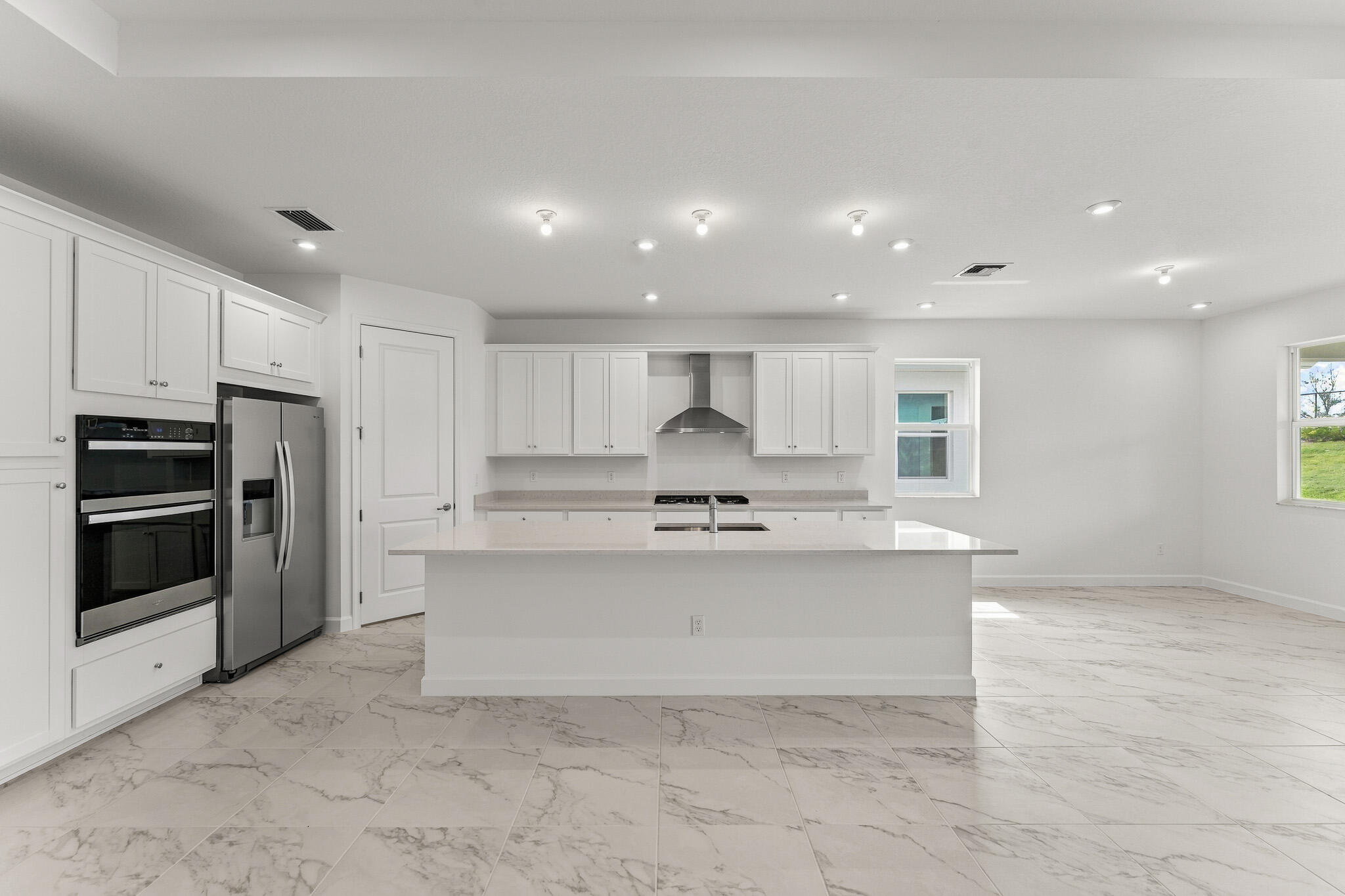 11960 Sw Pantone Street Property Photo 3