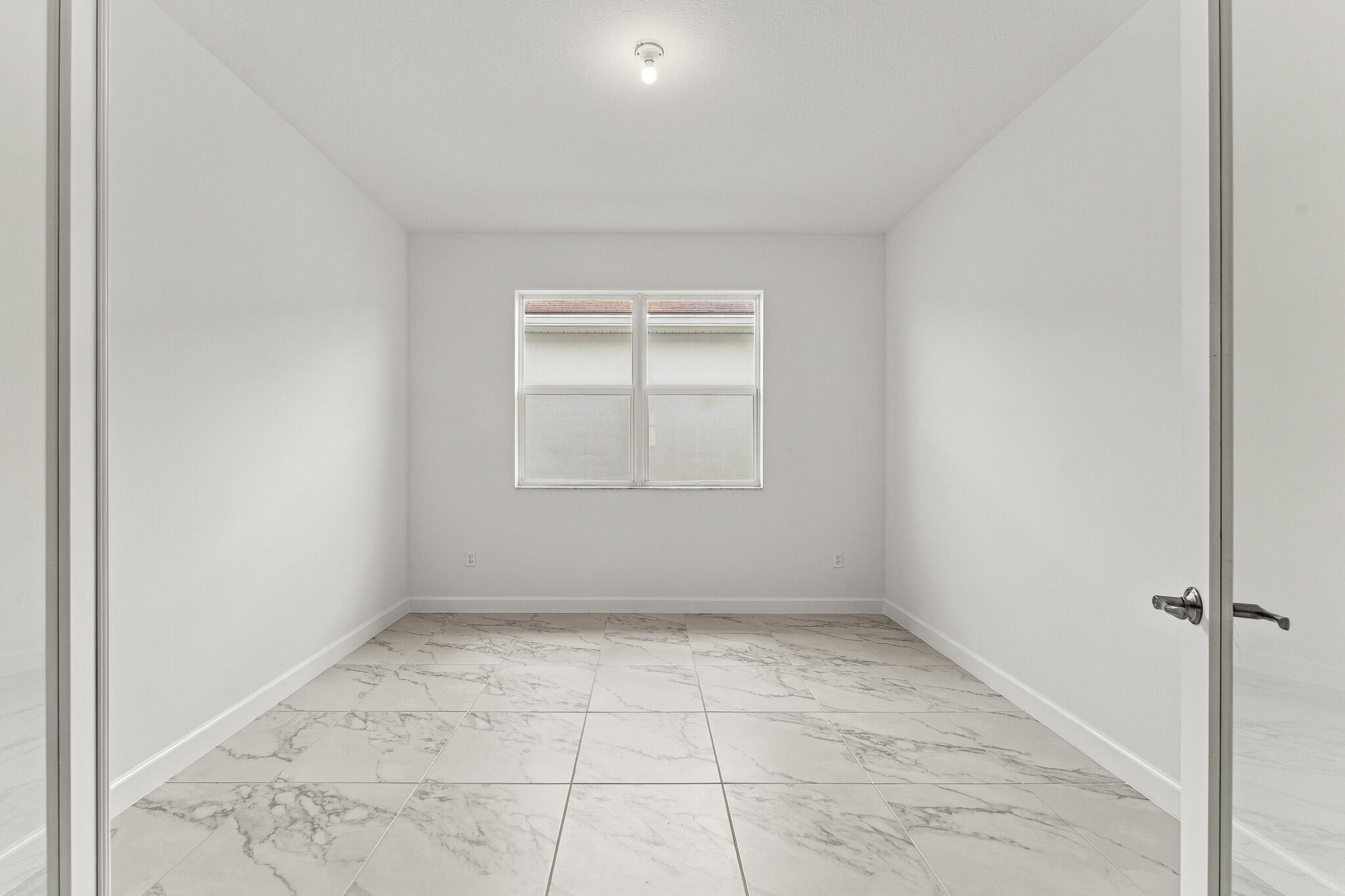 11960 Sw Pantone Street Property Photo 5