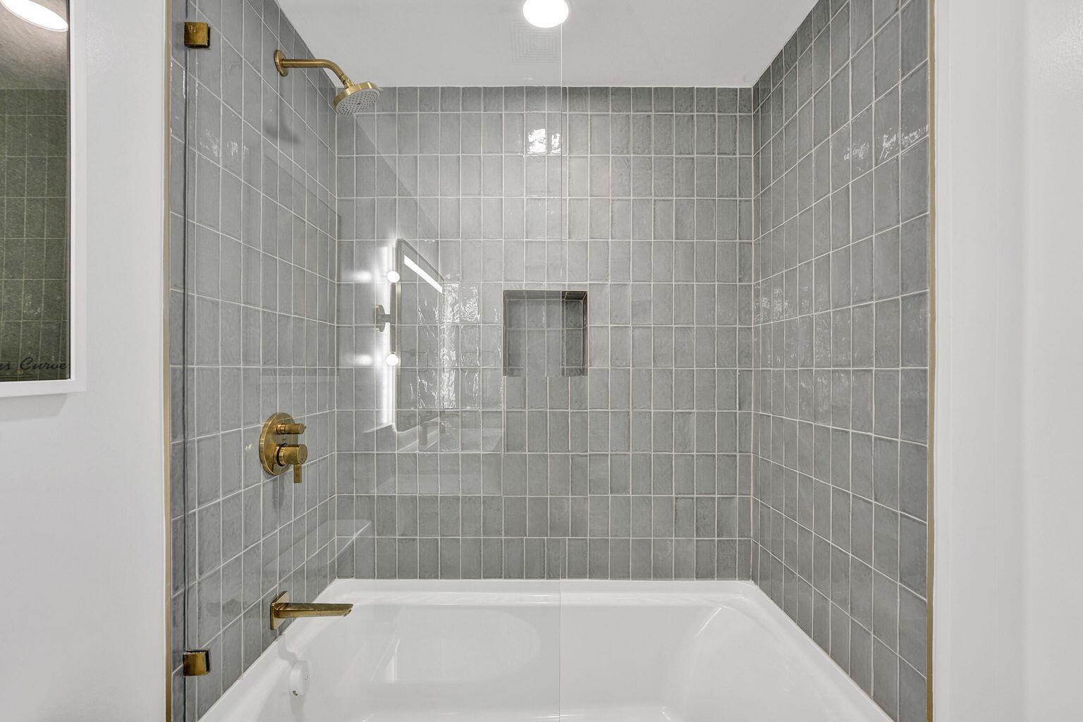 601 Ne 1st Avenue 4712 Property Photo 9