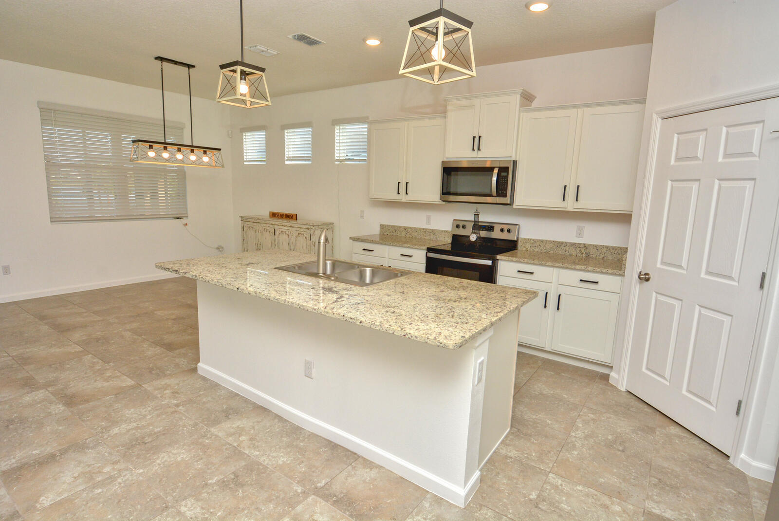 12377 Sw Arabella Drive Property Photo 6