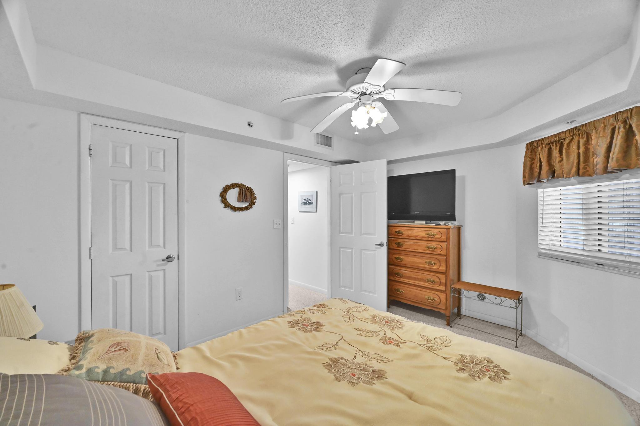 3880 N Highway A1a 402 Property Photo 23