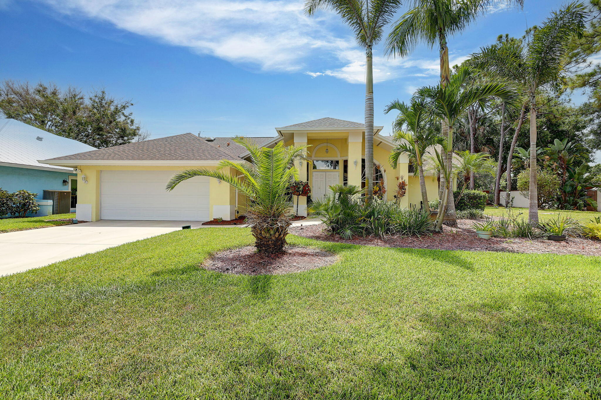 1163 SW Sundew Court