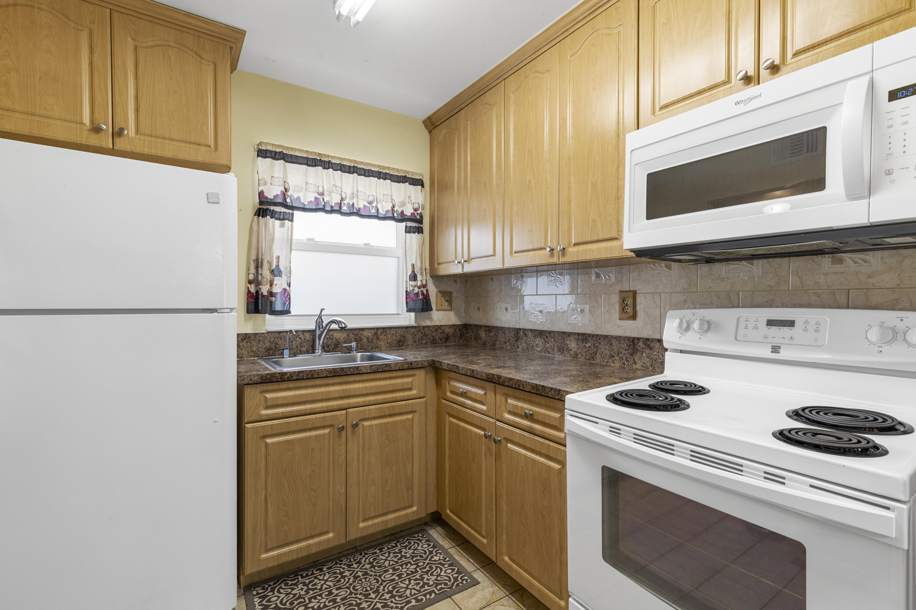 B26048583 Property Photo 5