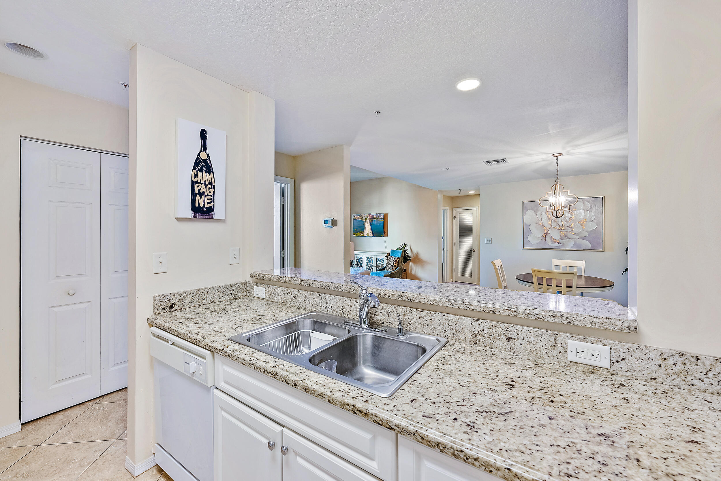 1200 Town Center Drive 225 Property Photo 10