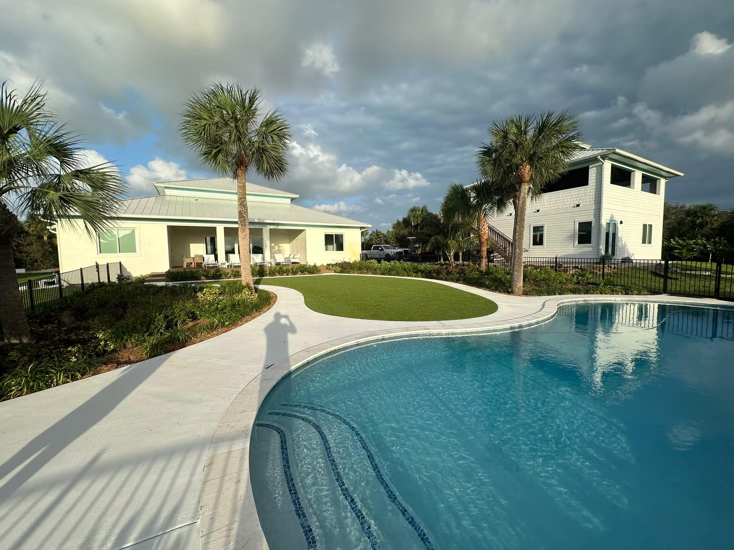 12331 S Indian River Drive Property Photo 4