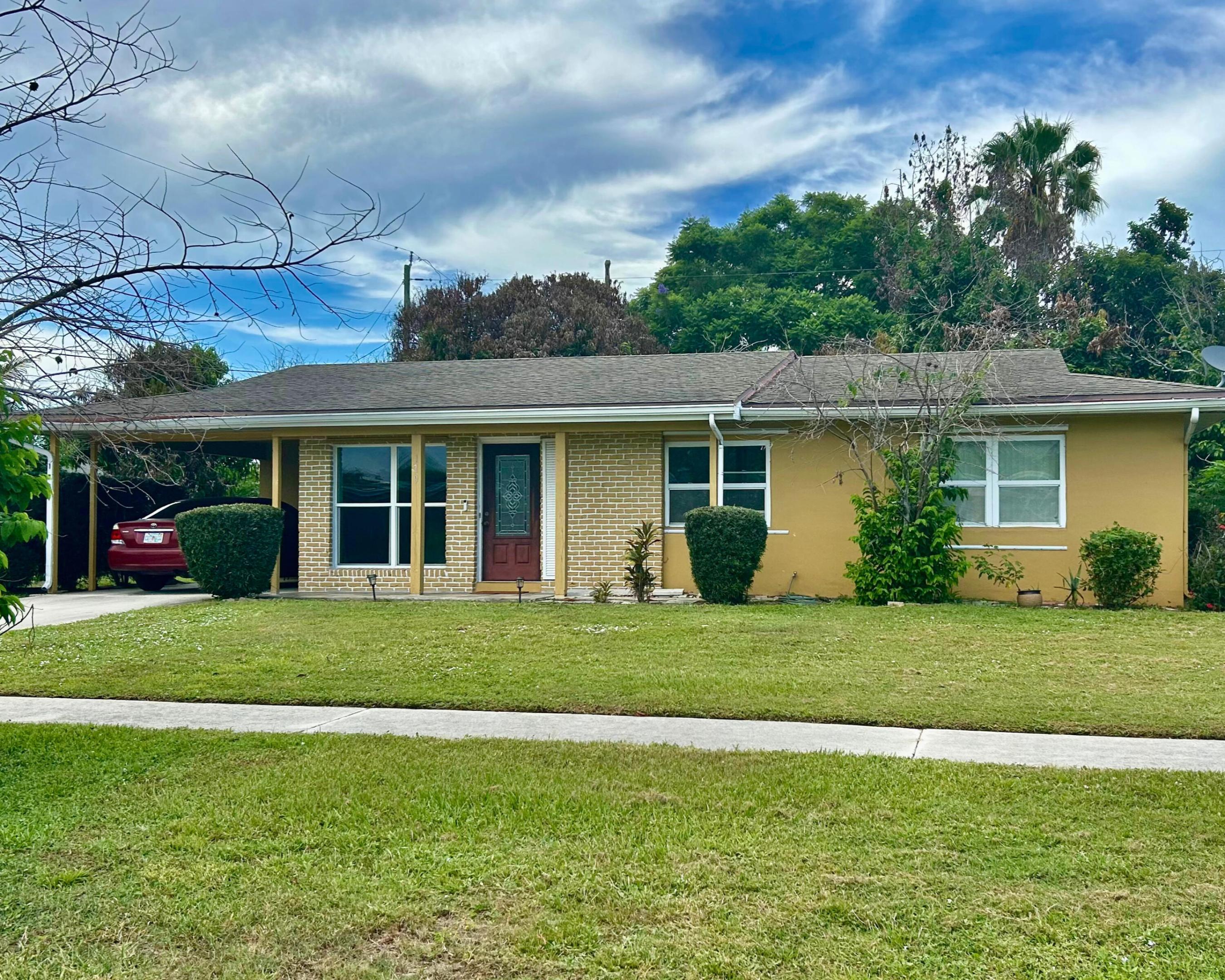 179 Se Soneto Court Property Photo 1