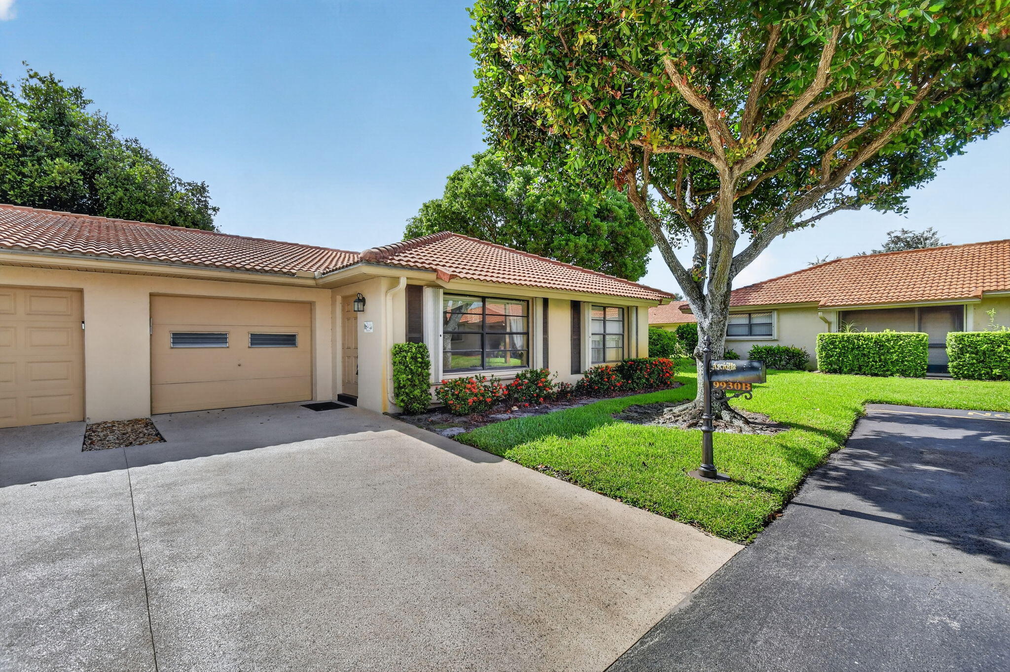 9930 Frangipani Tree Way B Property Photo 2