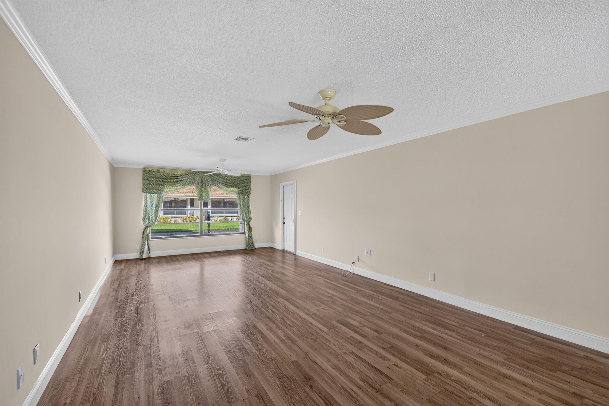 9930 Frangipani Tree Way B Property Photo 7