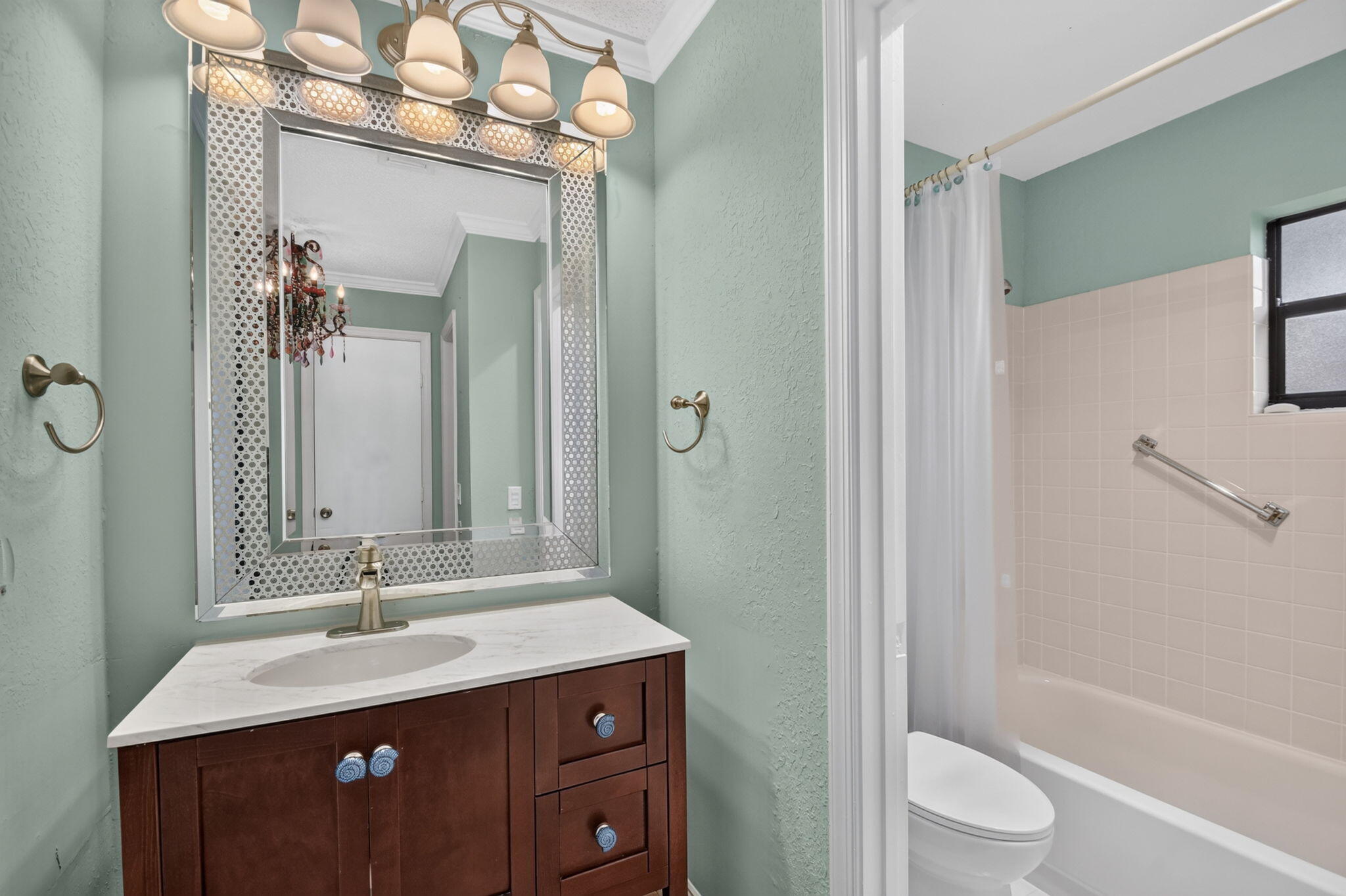 9930 Frangipani Tree Way B Property Photo 15