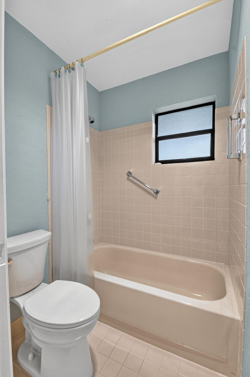 9930 Frangipani Tree Way B Property Photo 17