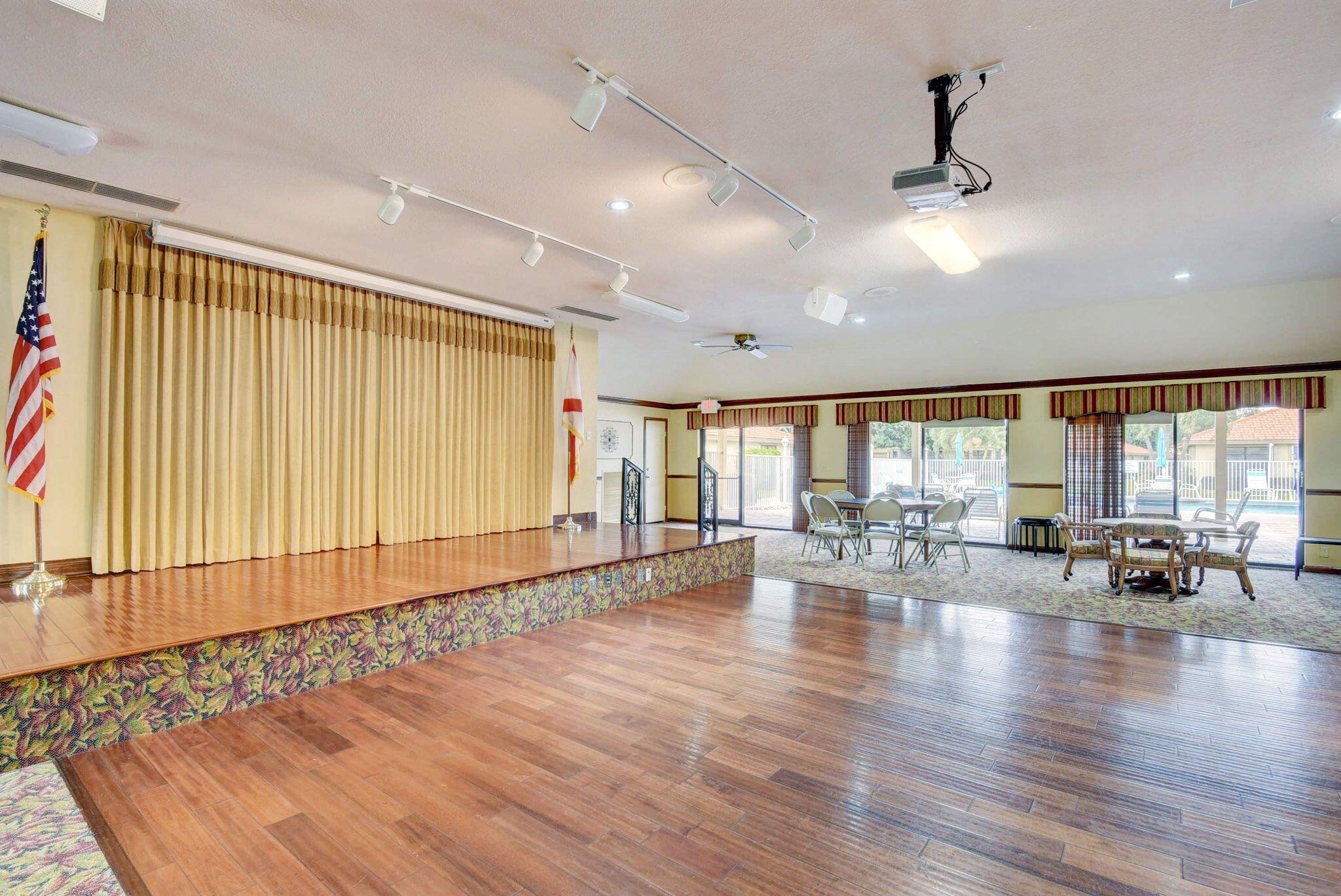 9930 Frangipani Tree Way B Property Photo 38