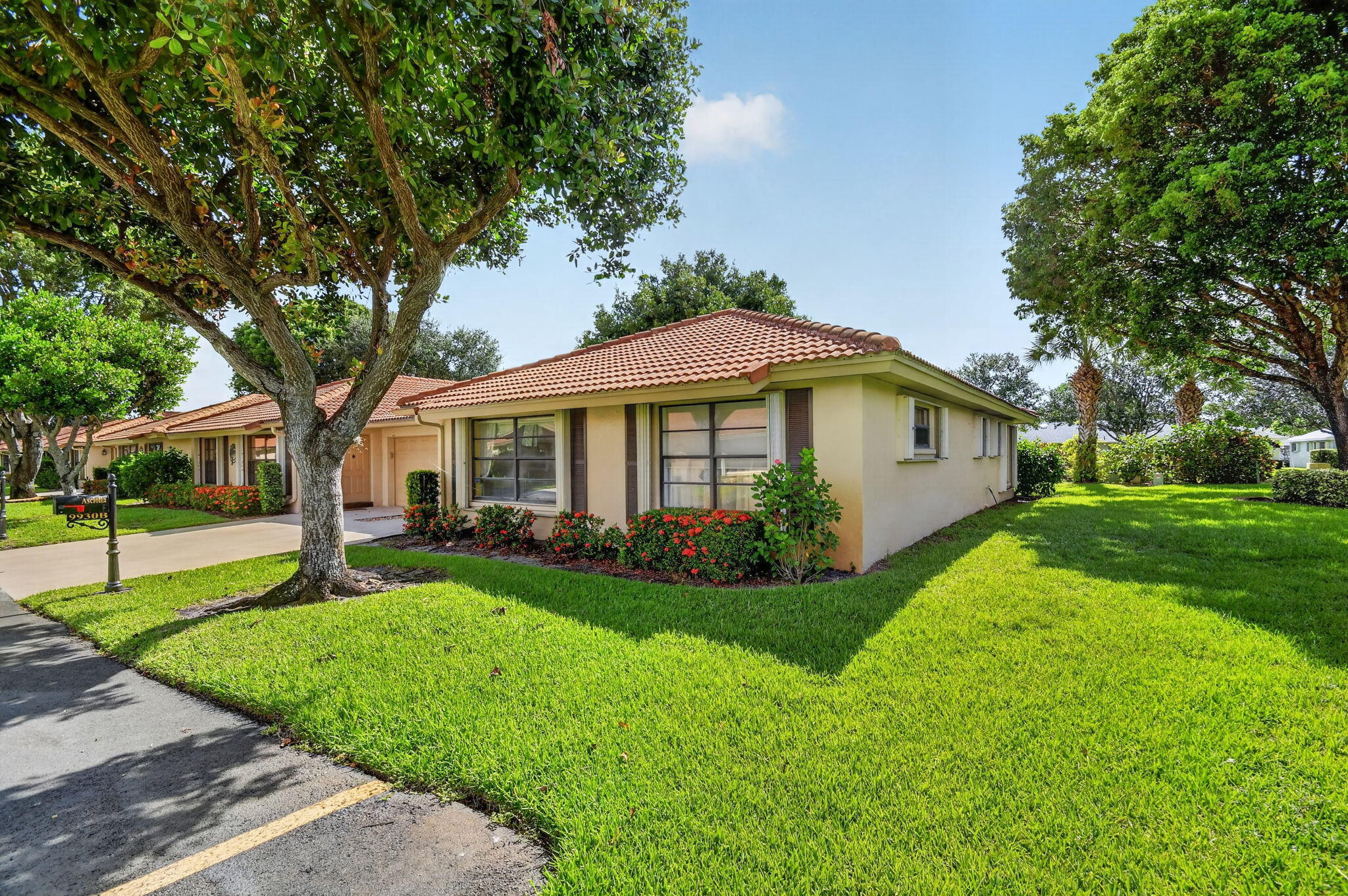 9930 Frangipani Tree Way B Property Photo 53