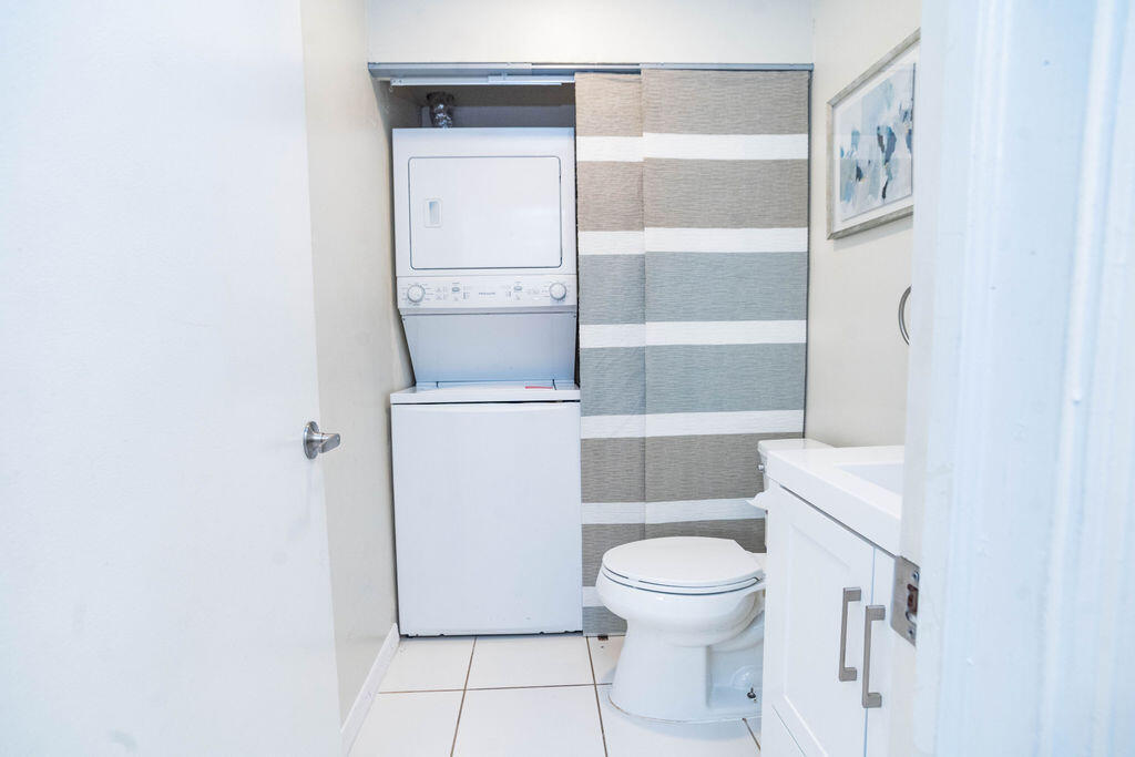 950 S Kanner Hwy Highway Townhouse 124 Property Photo 8