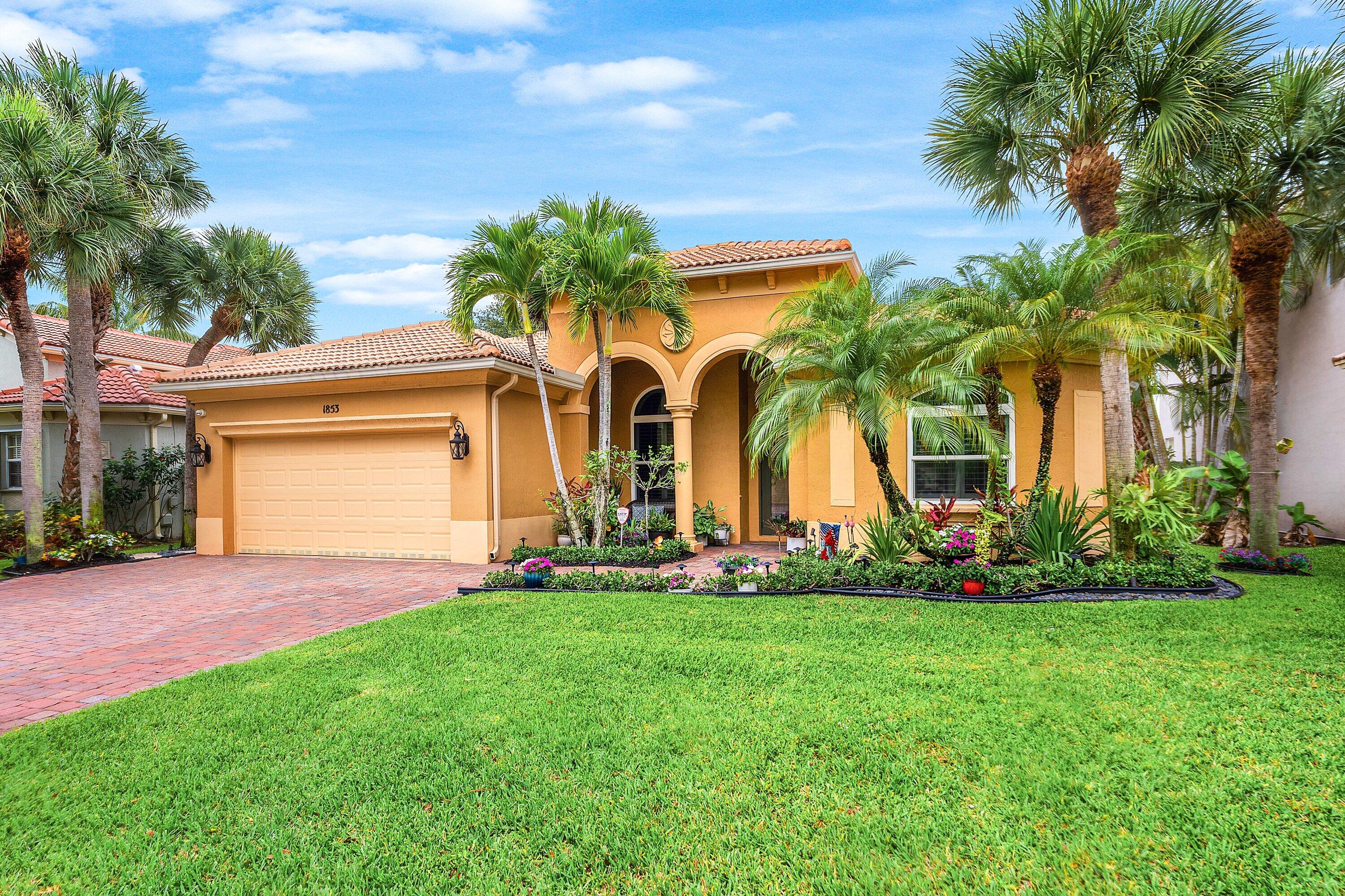 1853 Palisades Drive Property Photo 4
