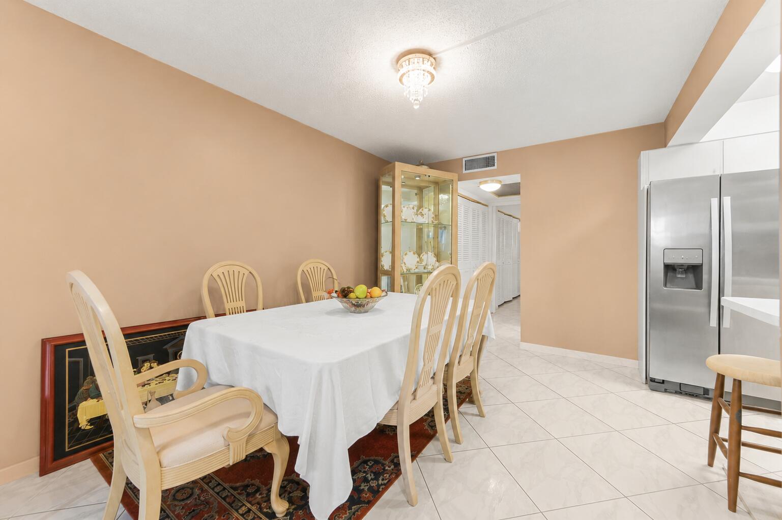 1069 Cornwall D Property Photo 6