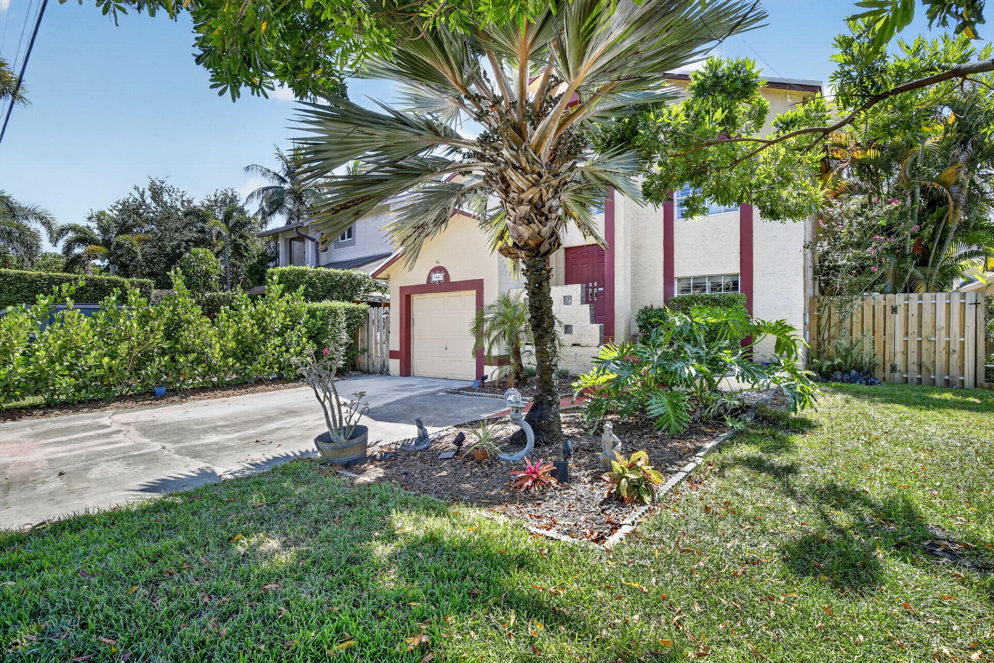 1447 Sw 6th Avenue Property Photo 3