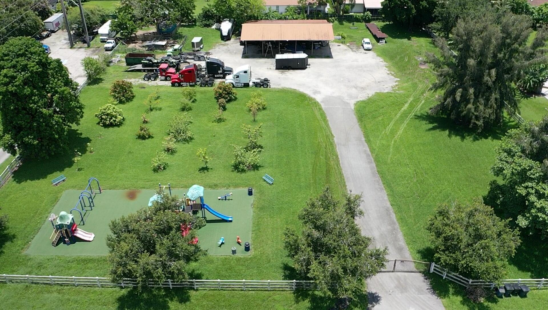 15730 Sw 56th Street Property Photo 7
