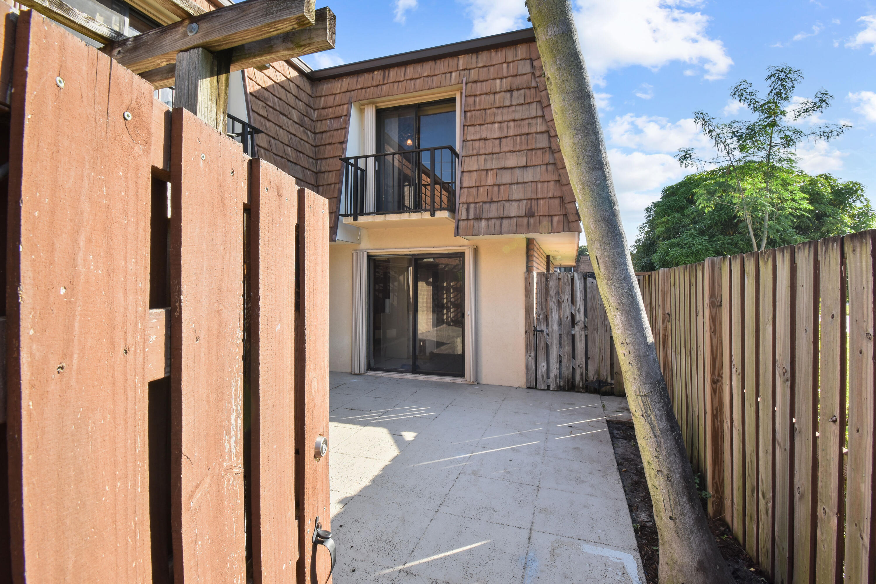 2406 24th Lane Property Photo 6