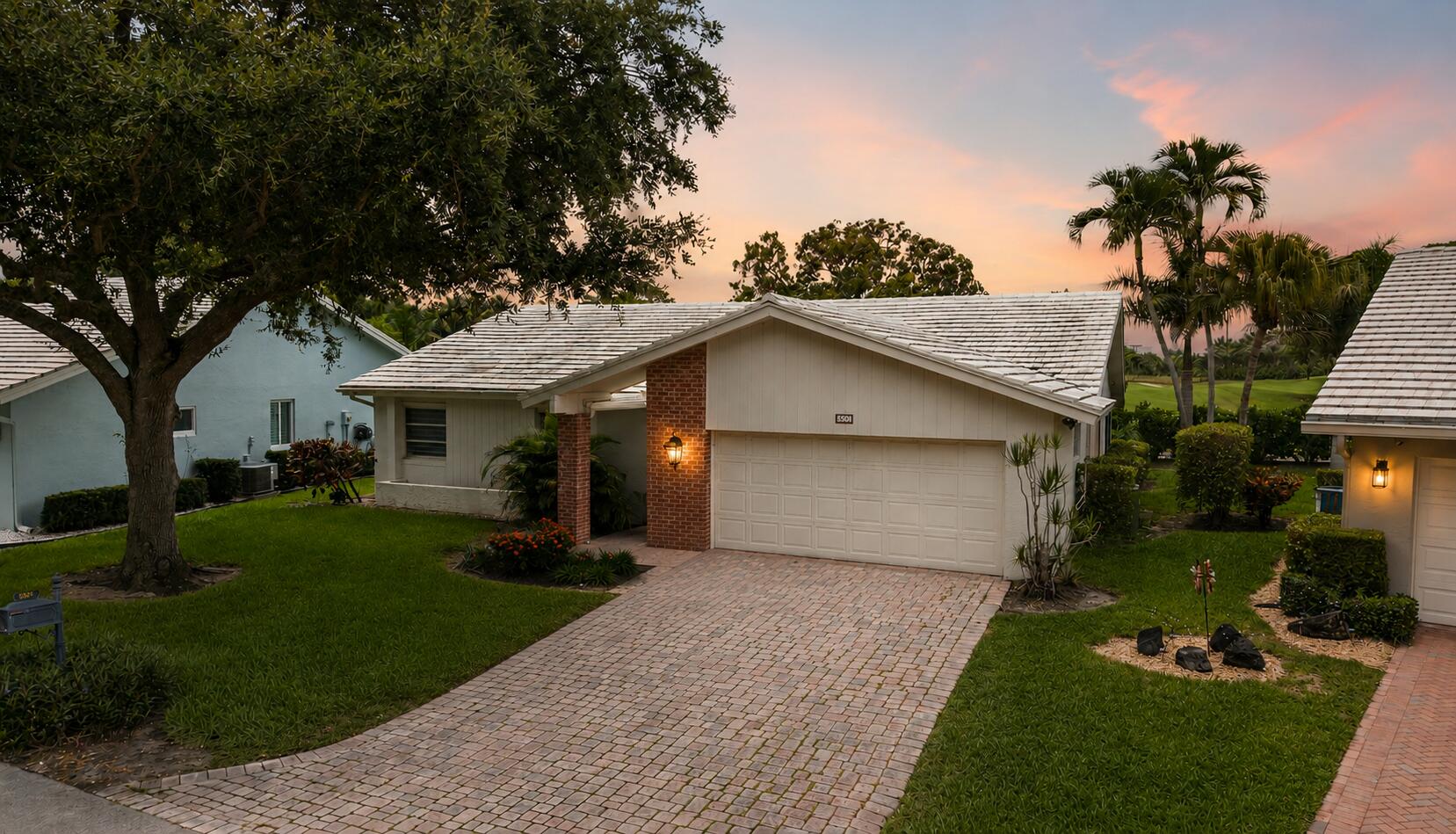 5557 N Cameo Drive N Property Photo 2