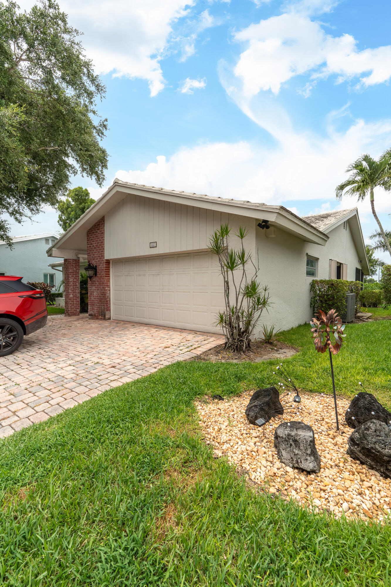 5557 N Cameo Drive N Property Photo 34