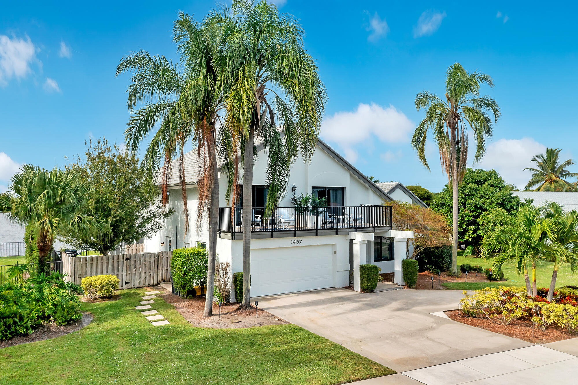 1457 Sailboat Circle Property Photo 3