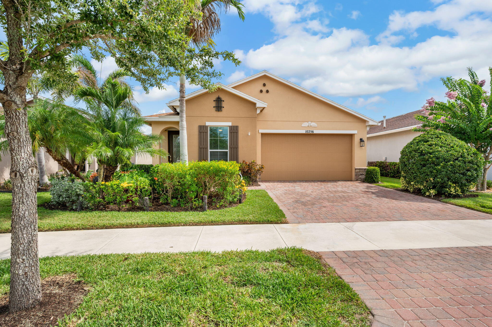 10256 Sw Indian Lilac Trail Property Photo 1