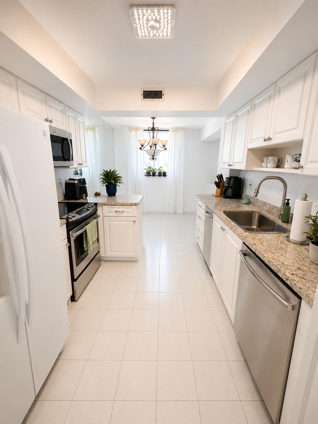 5380 N Ocean Drive 4e Property Photo 4