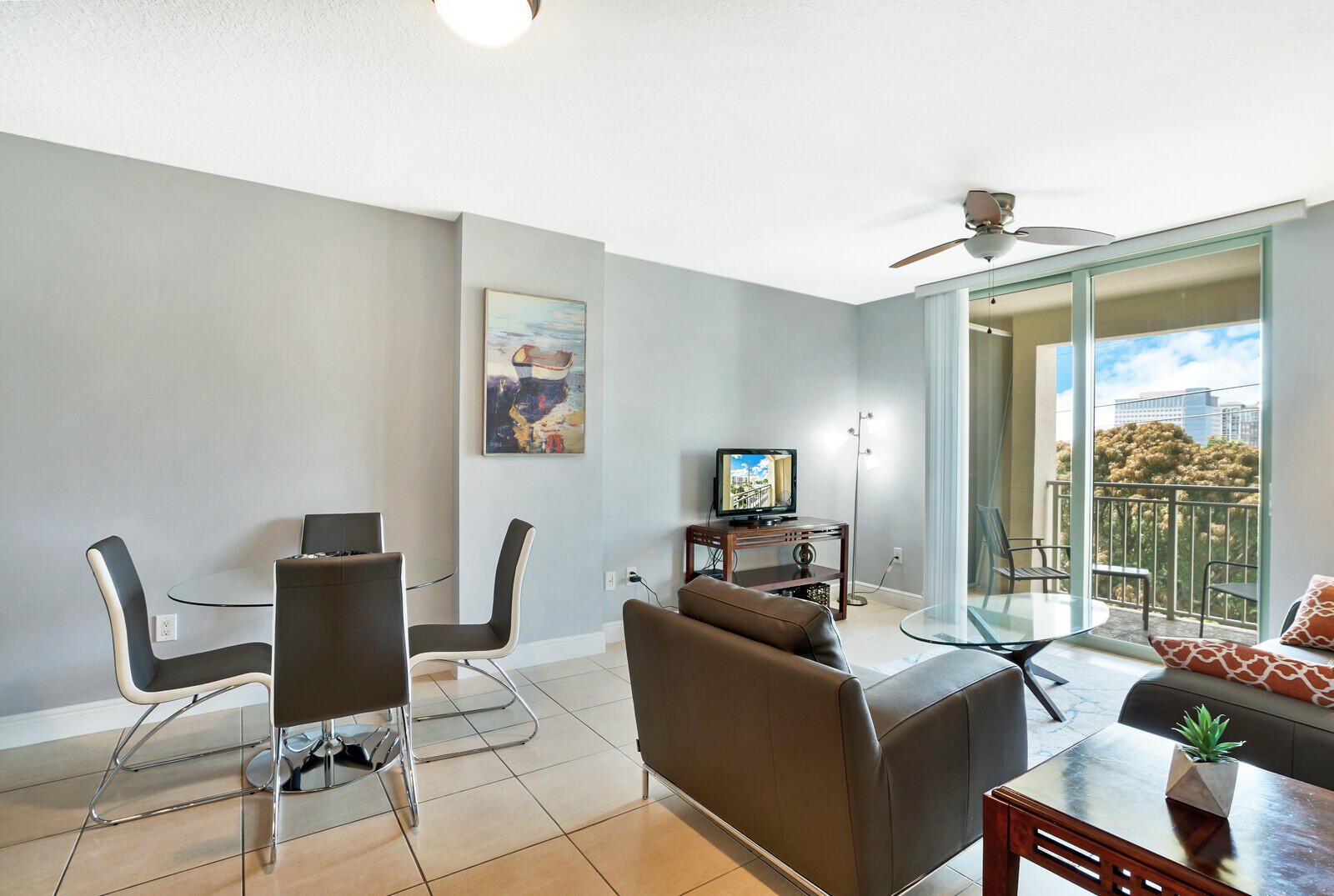 610 Clematis Street 538 Property Photo 2