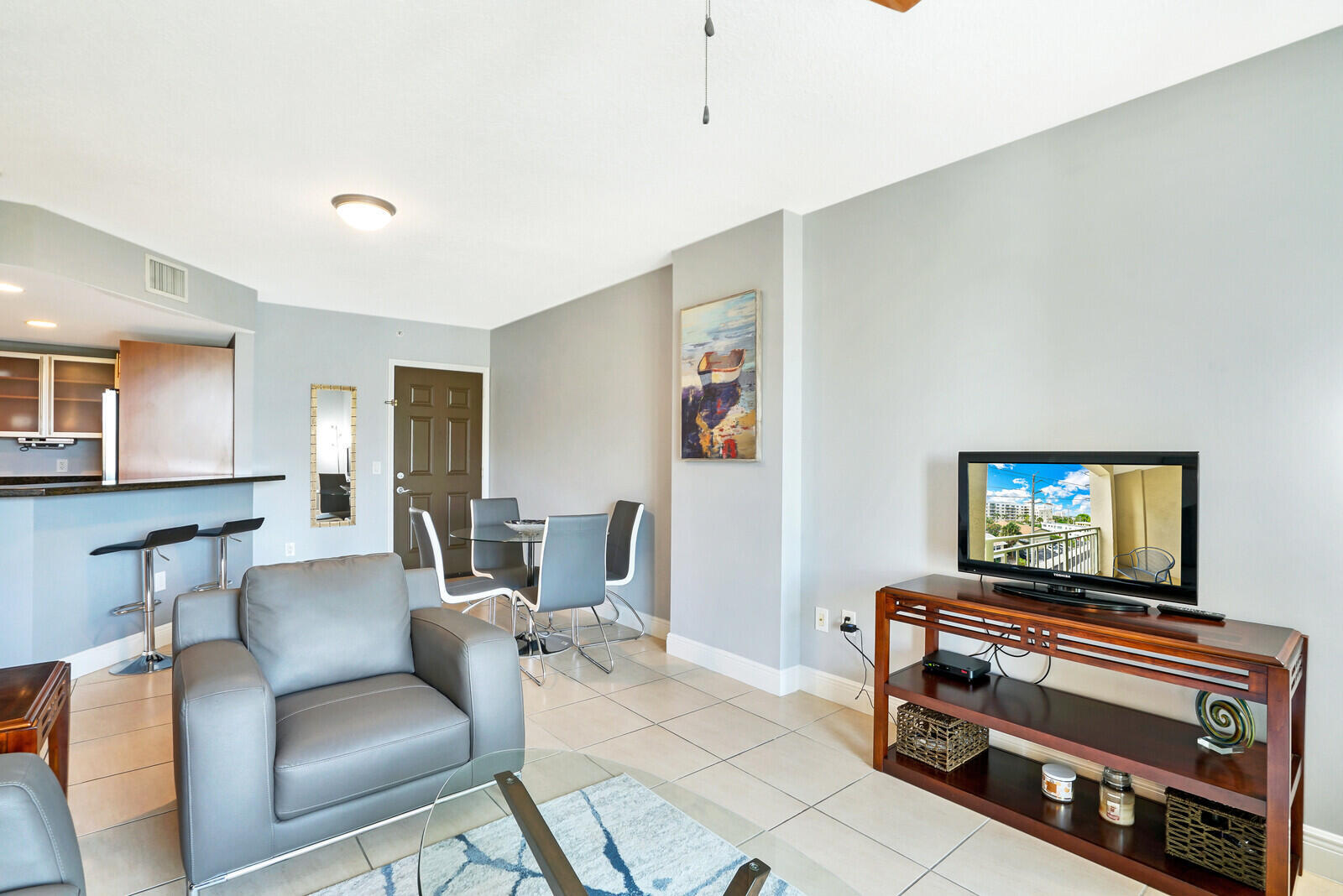 610 Clematis Street 538 Property Photo 4