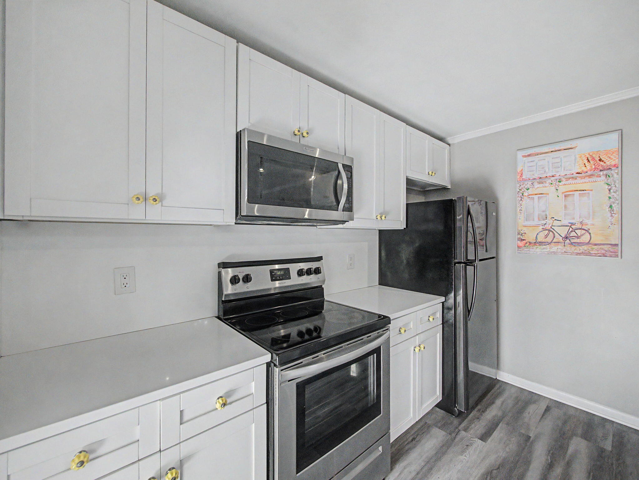 310 Buttonwood Lane B Property Photo 4