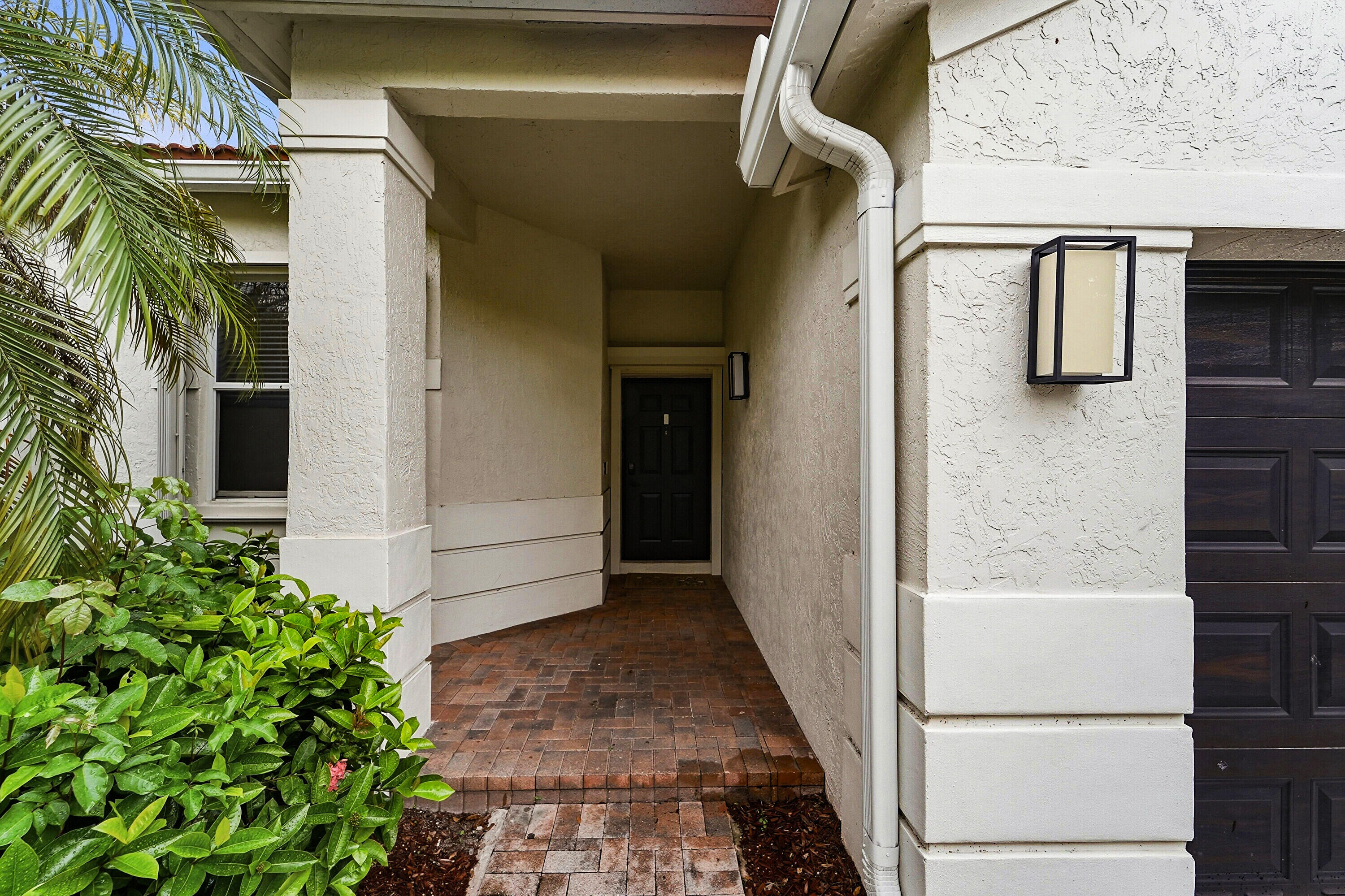 970 Tulip Circle Property Photo 6