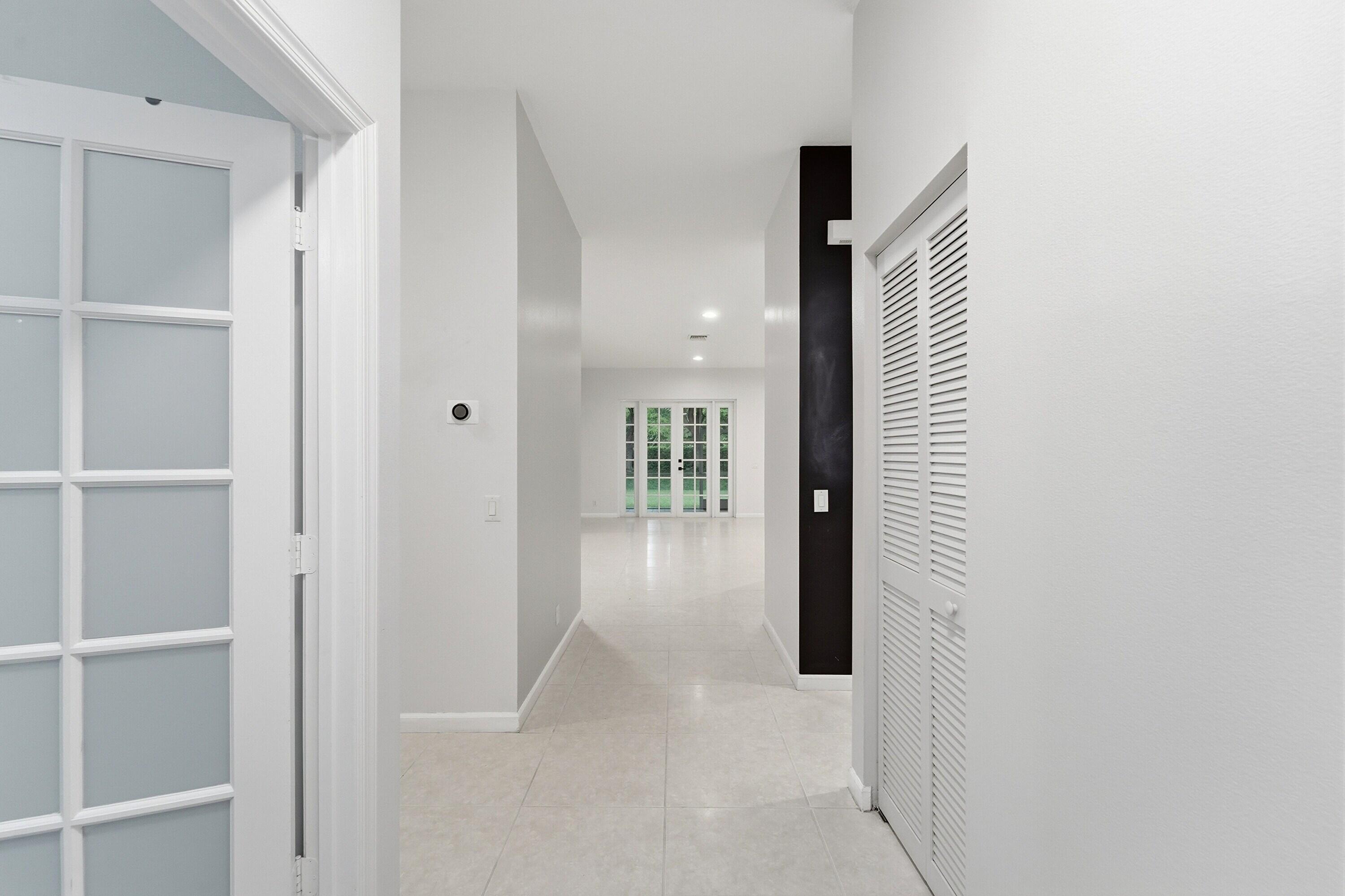 970 Tulip Circle Property Photo 7