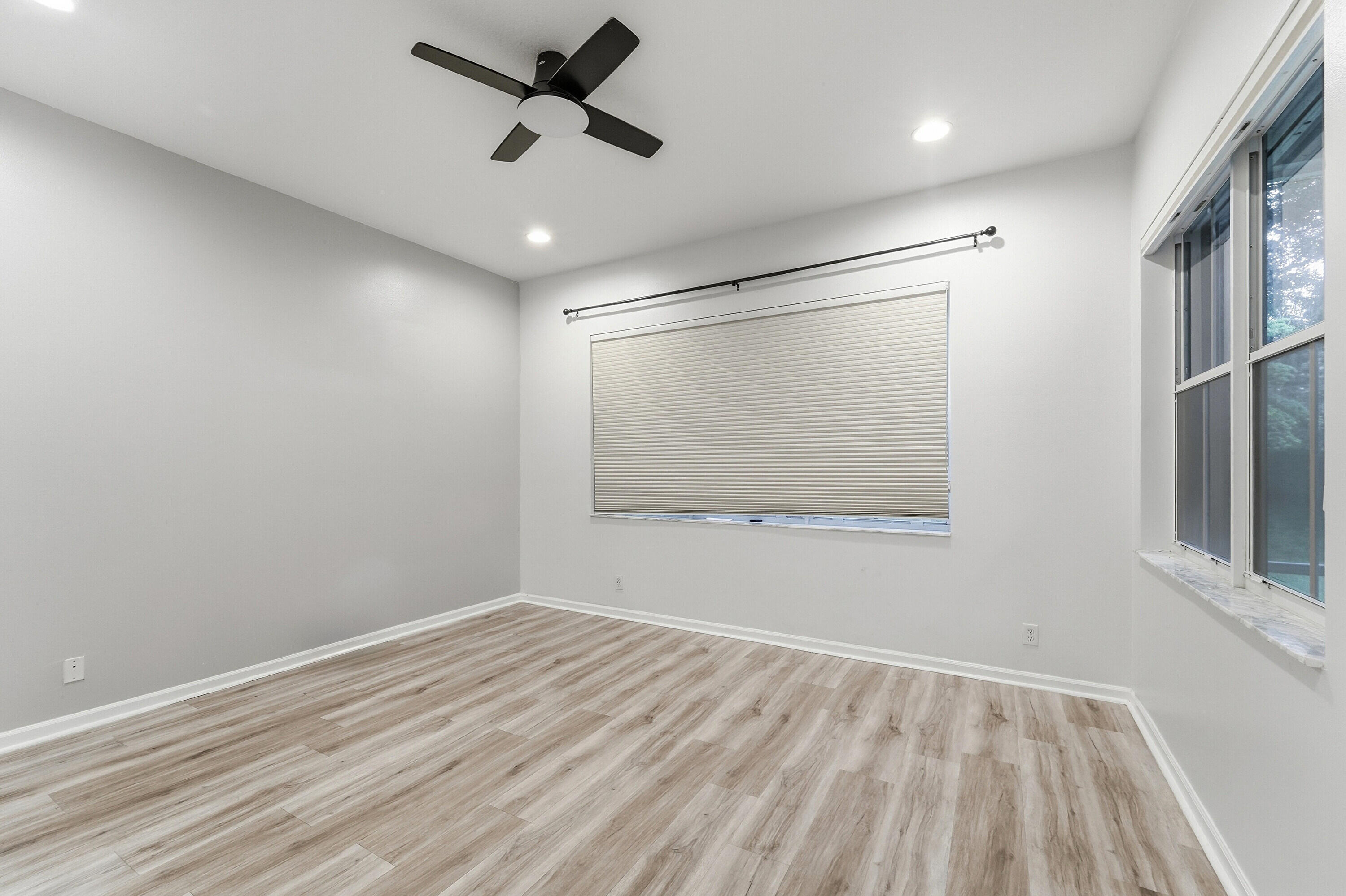 970 Tulip Circle Property Photo 11
