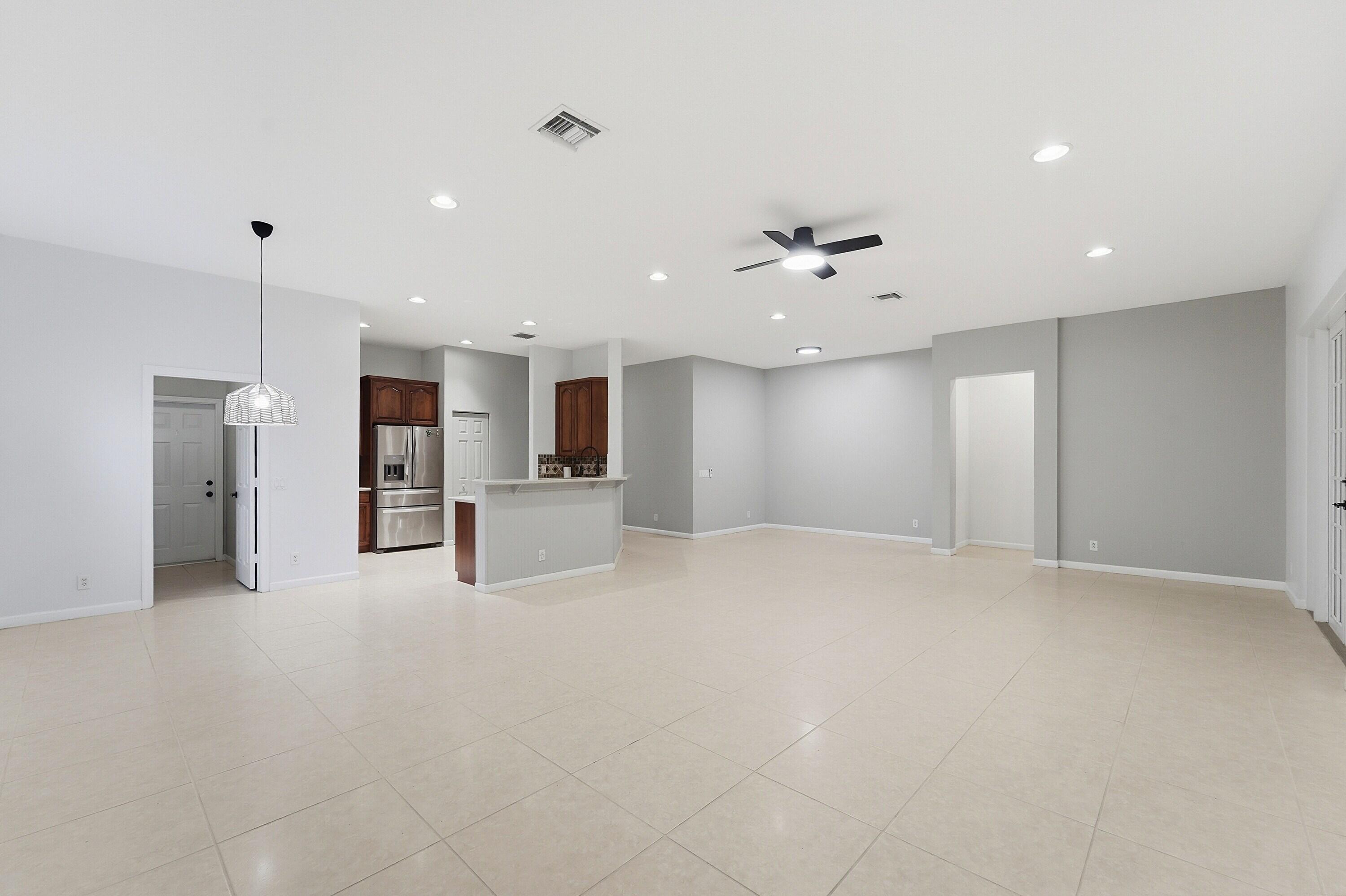 970 Tulip Circle Property Photo 28