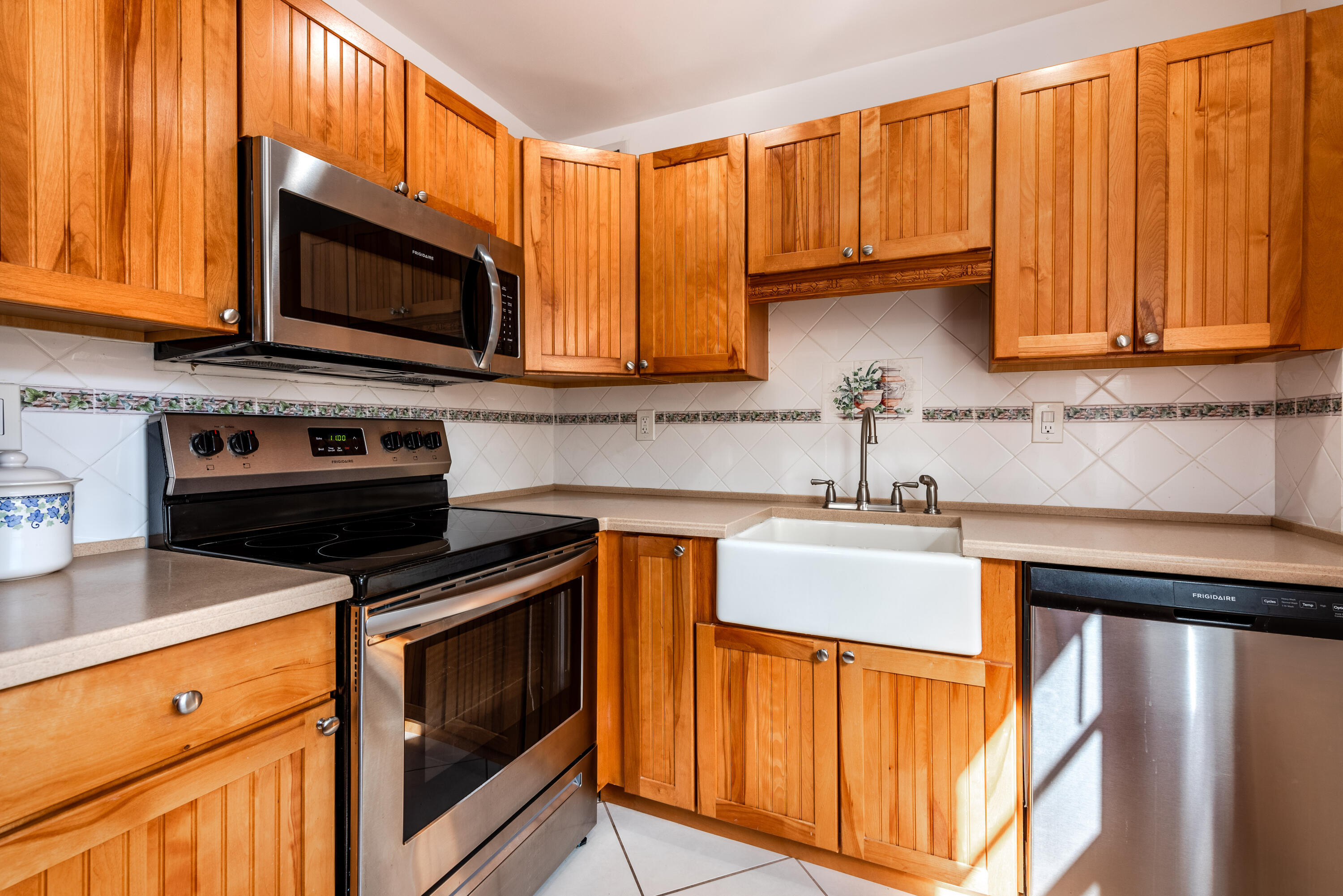 369 Capri H 369 Property Photo 2