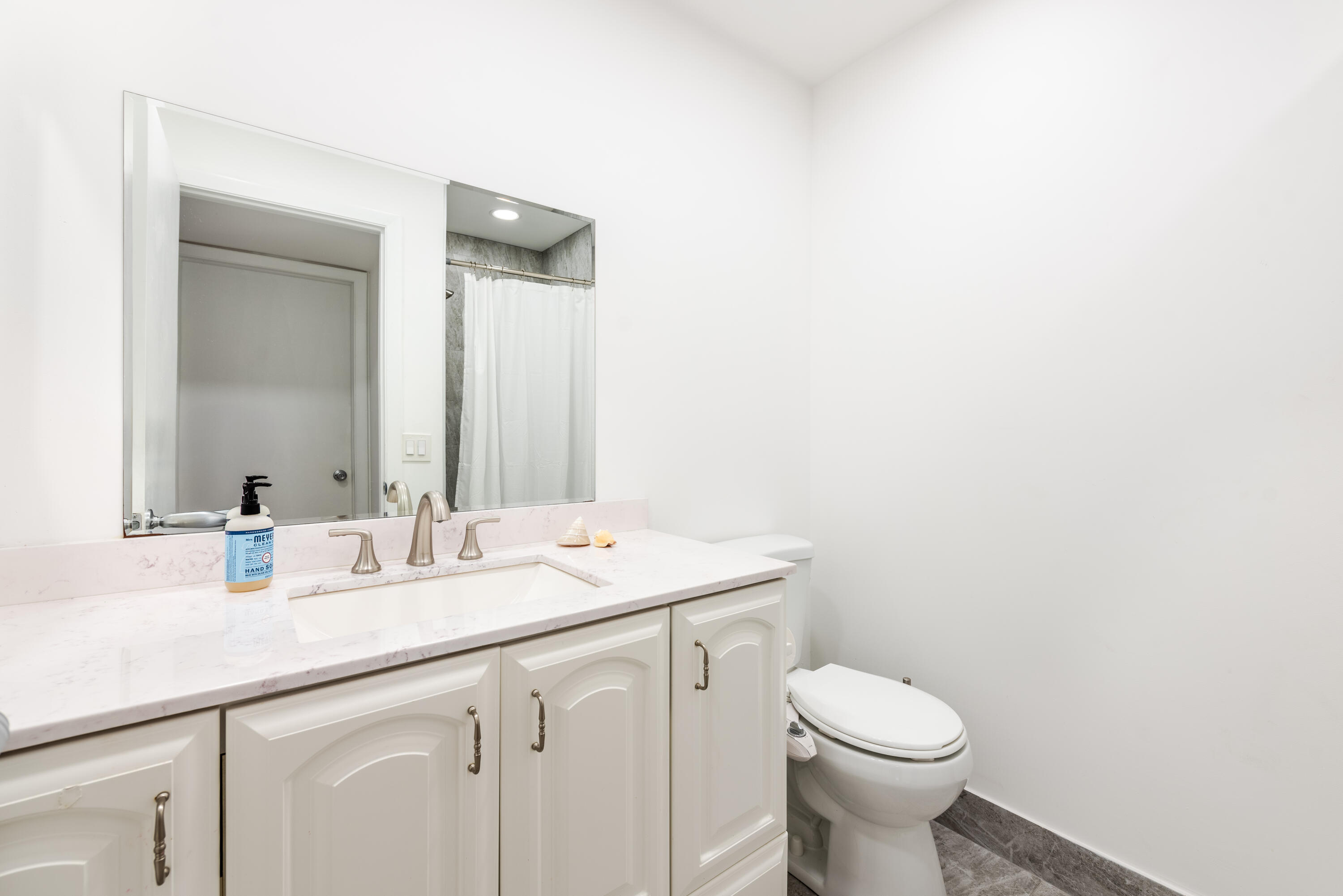 369 Capri H 369 Property Photo 10