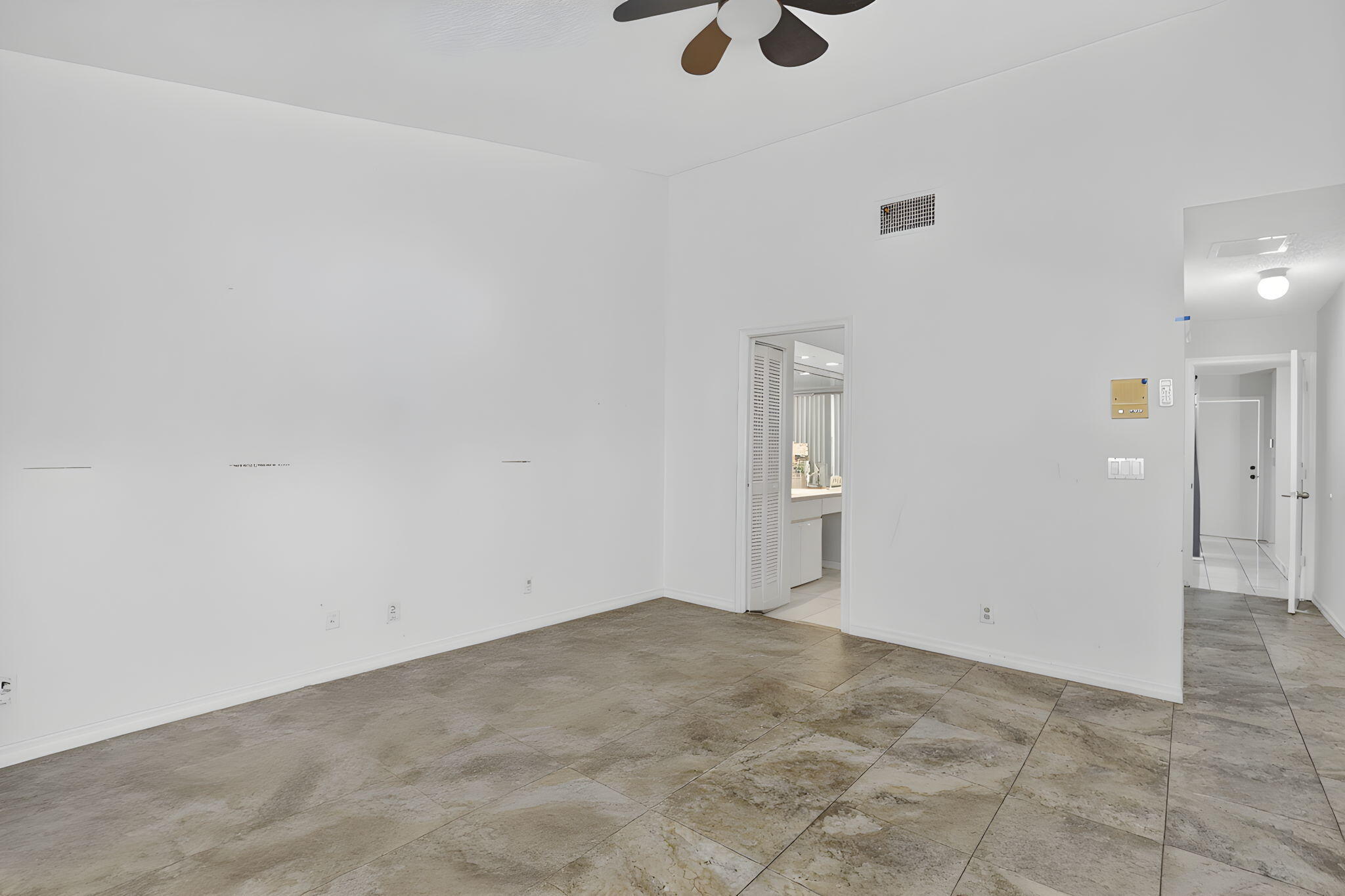 7690 Solimar Circle Property Photo 16