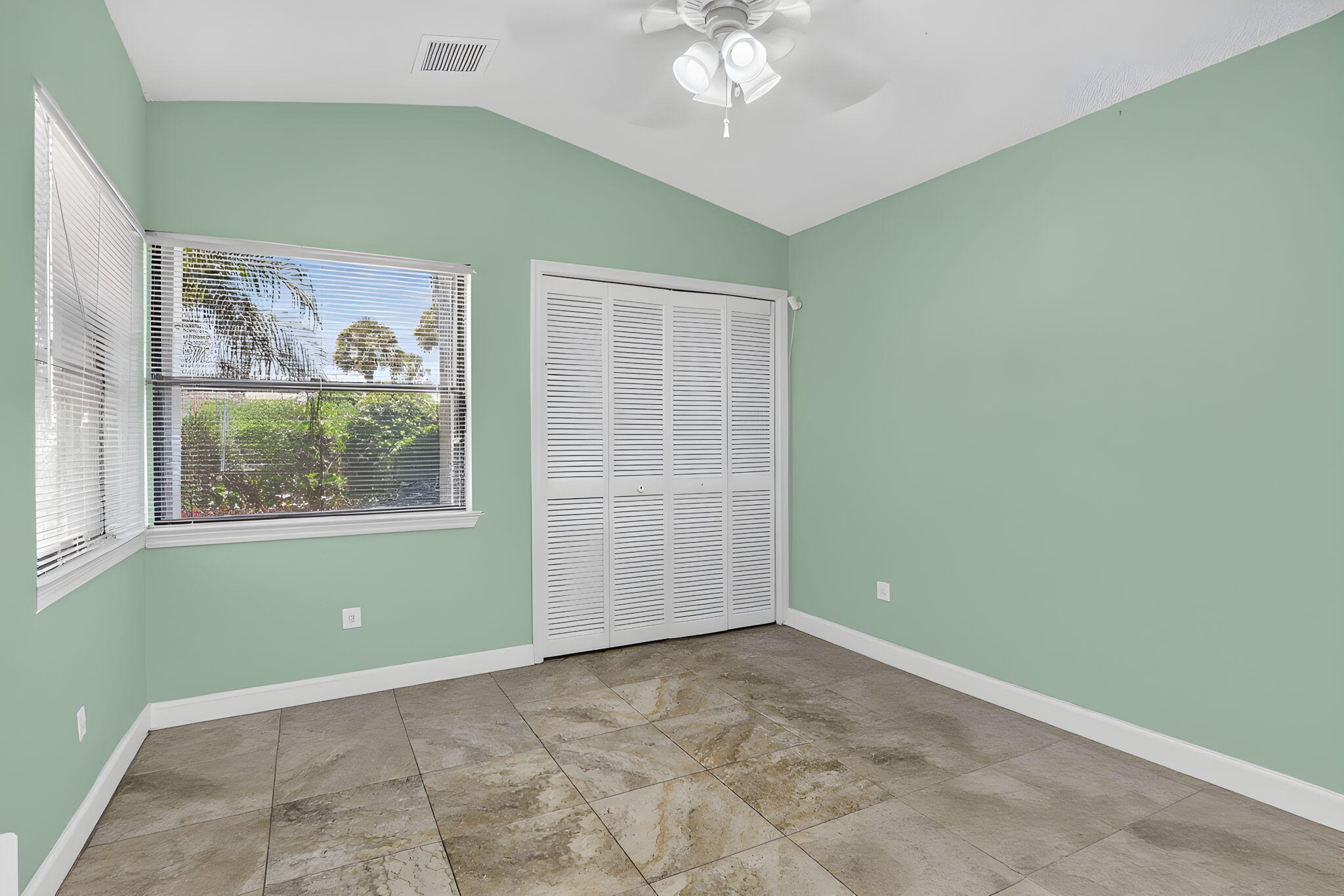 7690 Solimar Circle Property Photo 21