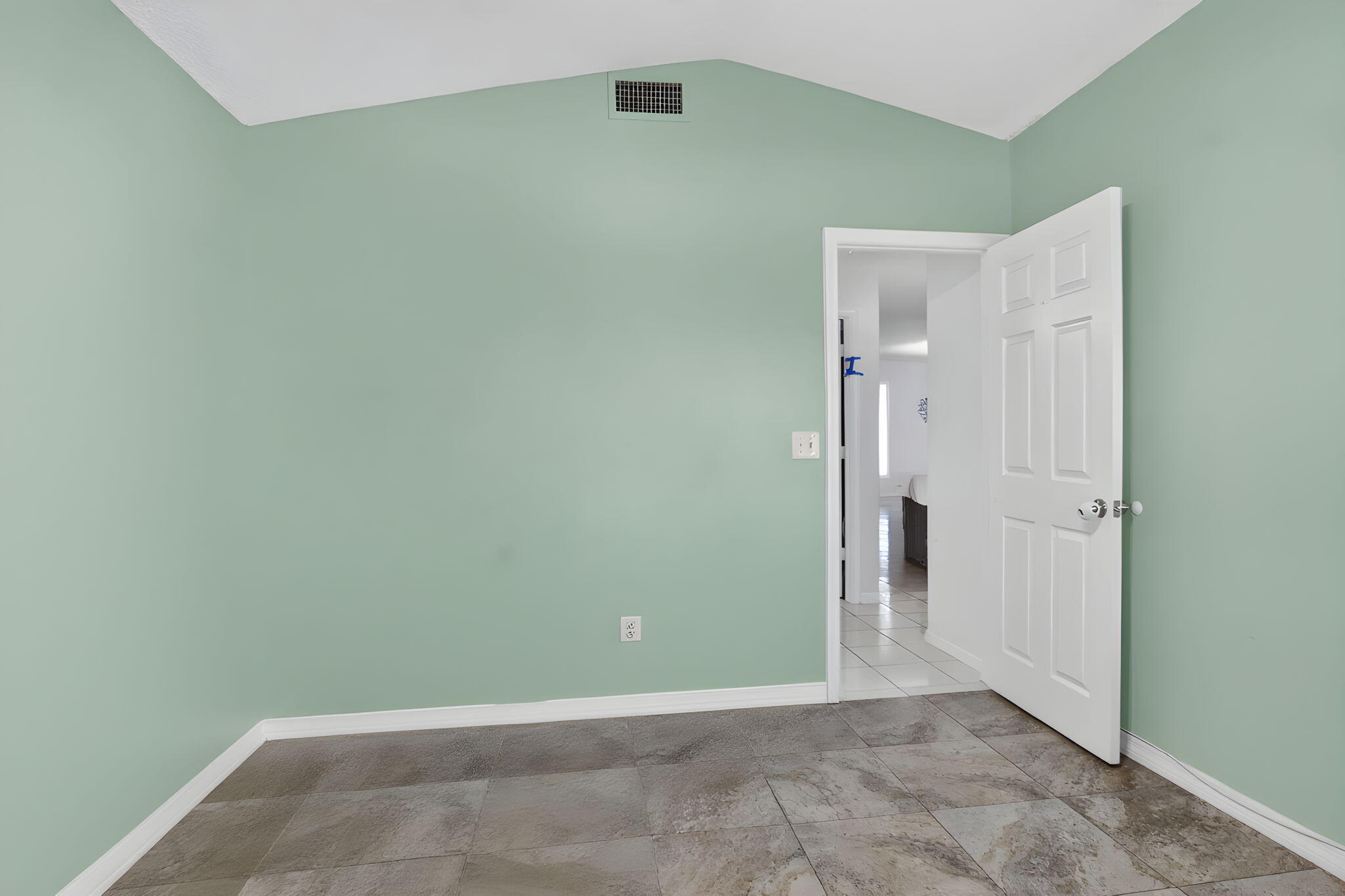 7690 Solimar Circle Property Photo 22