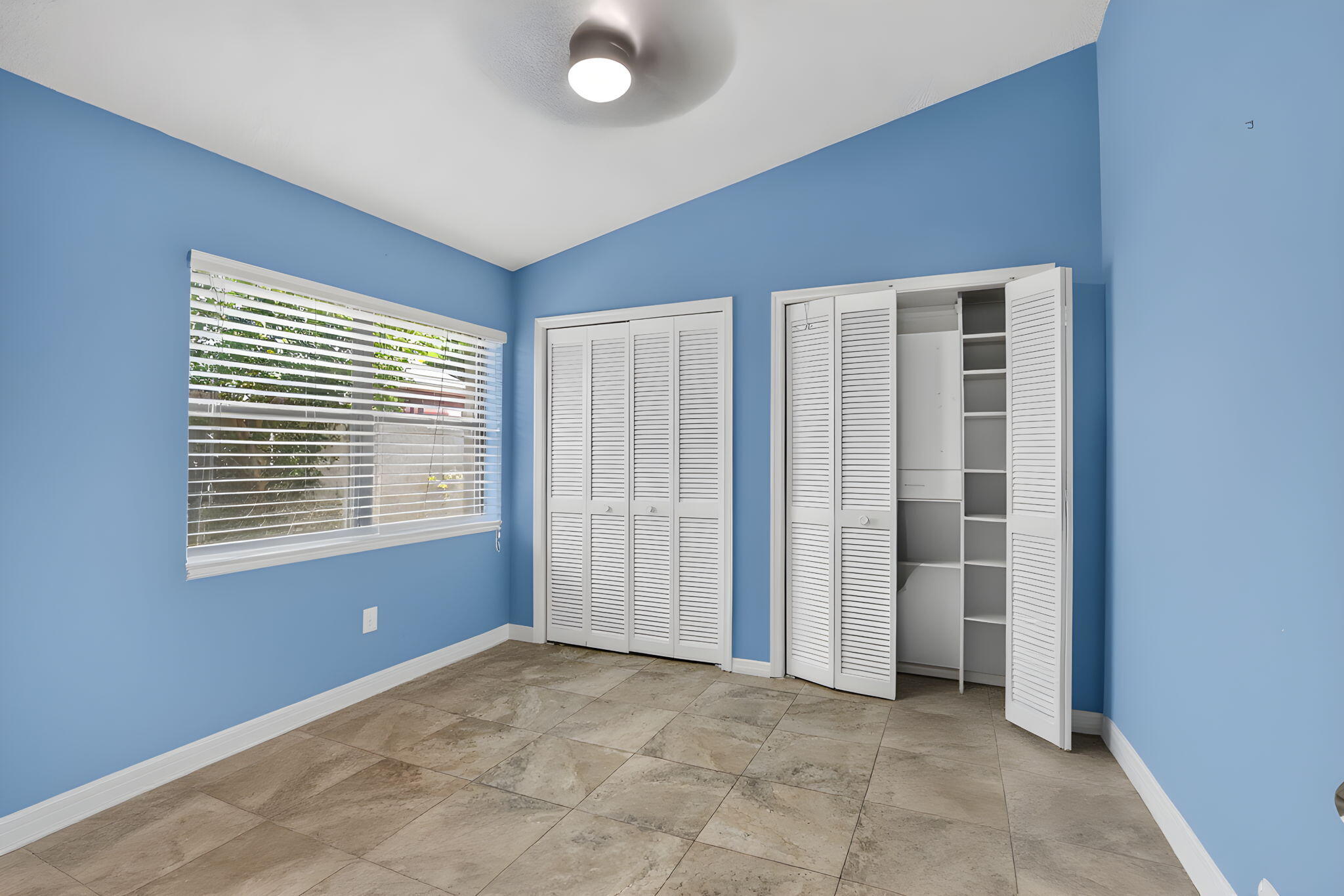 7690 Solimar Circle Property Photo 24