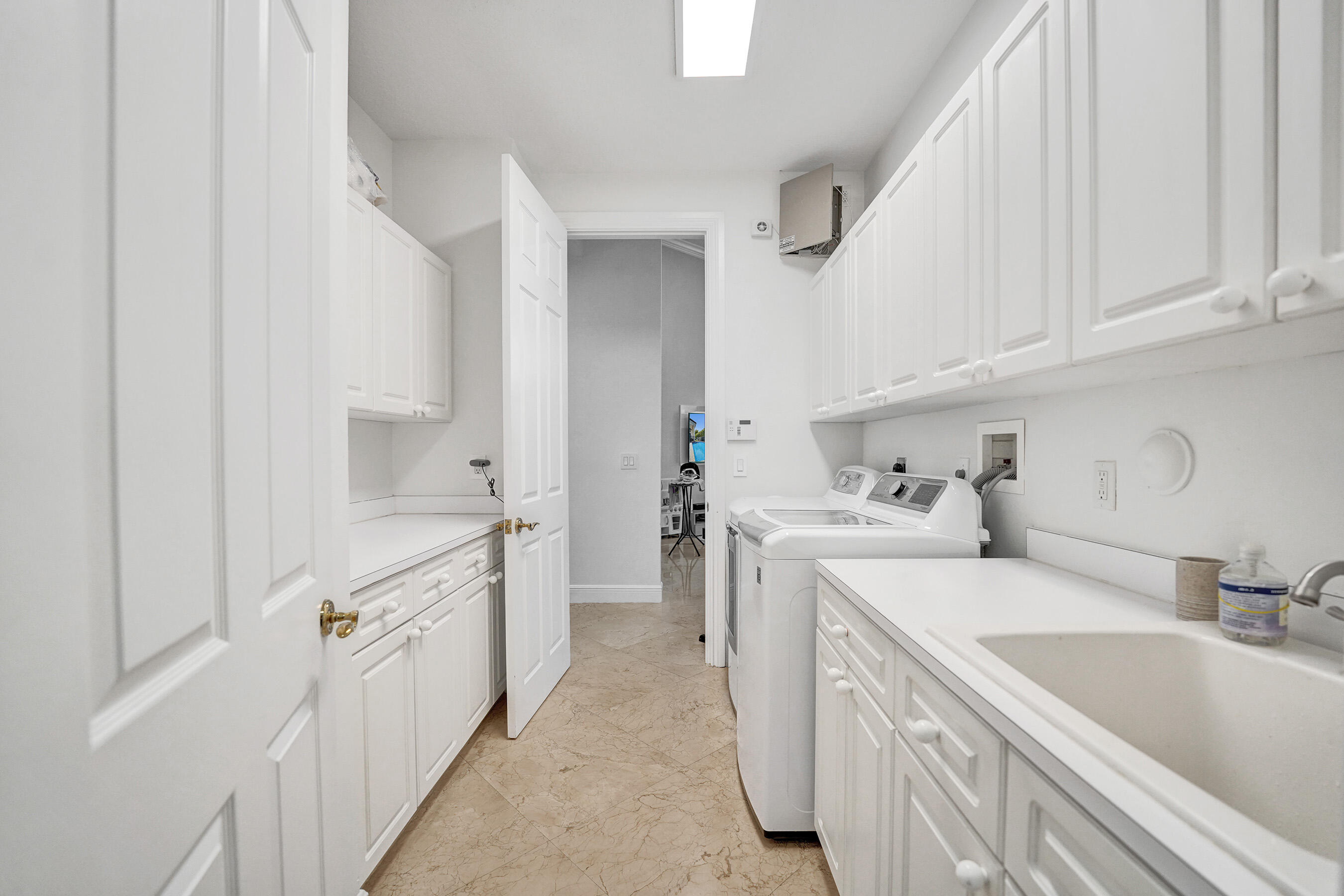 3348 Oak Hill Street Property Photo 42