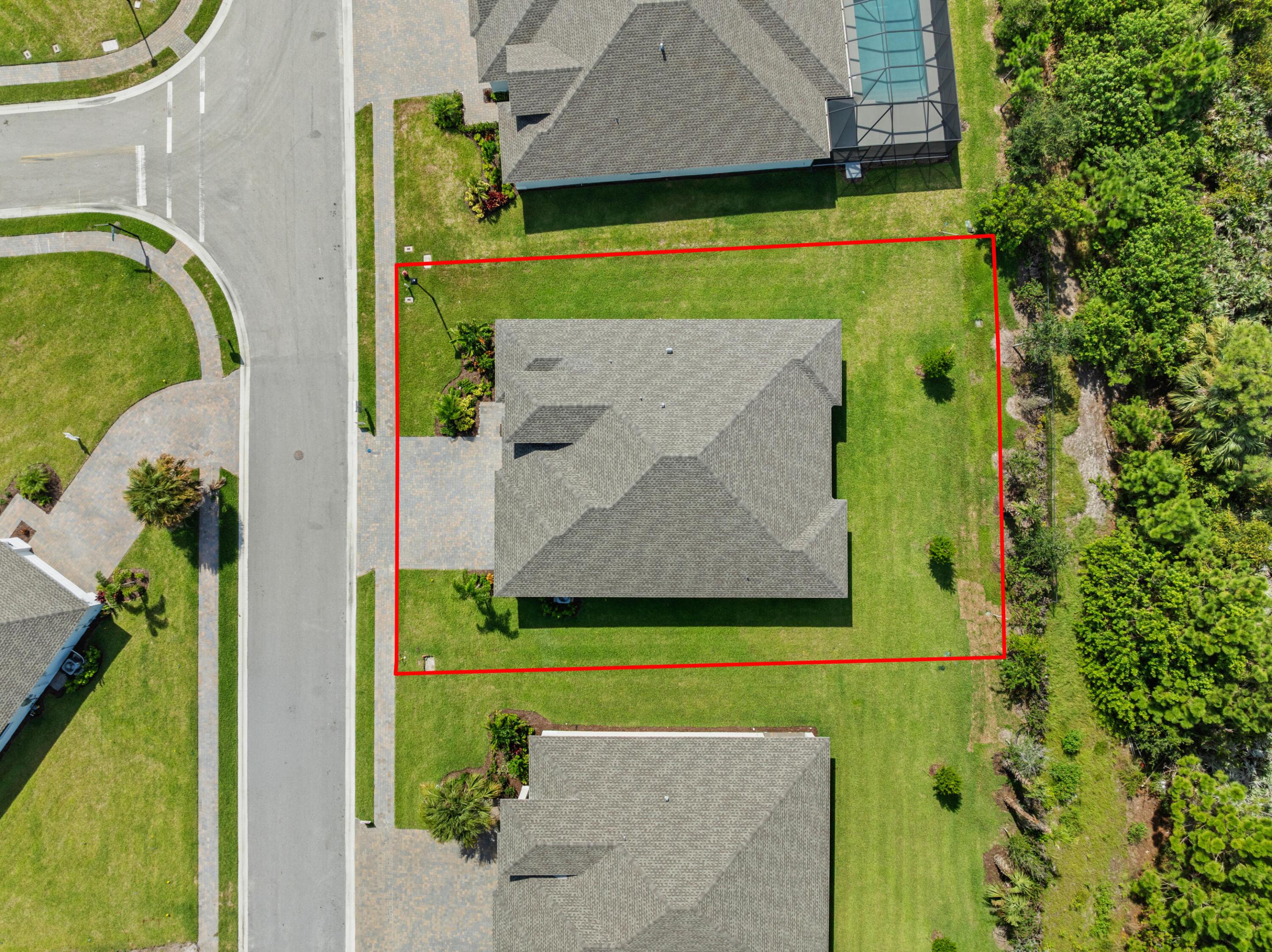 4090 Tower Pointe Way Property Photo 25